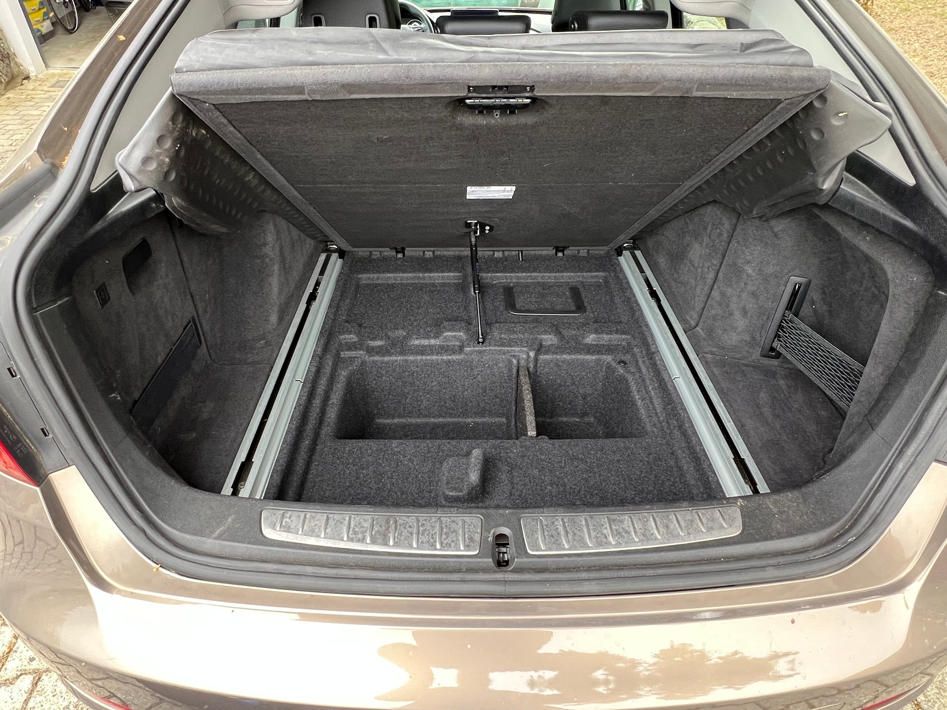 BMW 335i xDrive-image-5