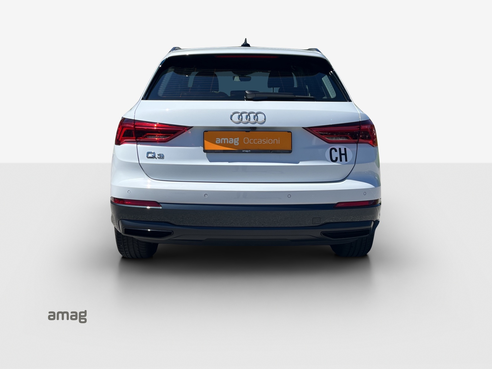 AUDI Q3 35 TFSI advanced Attraction S-tronic-showroom-element-3