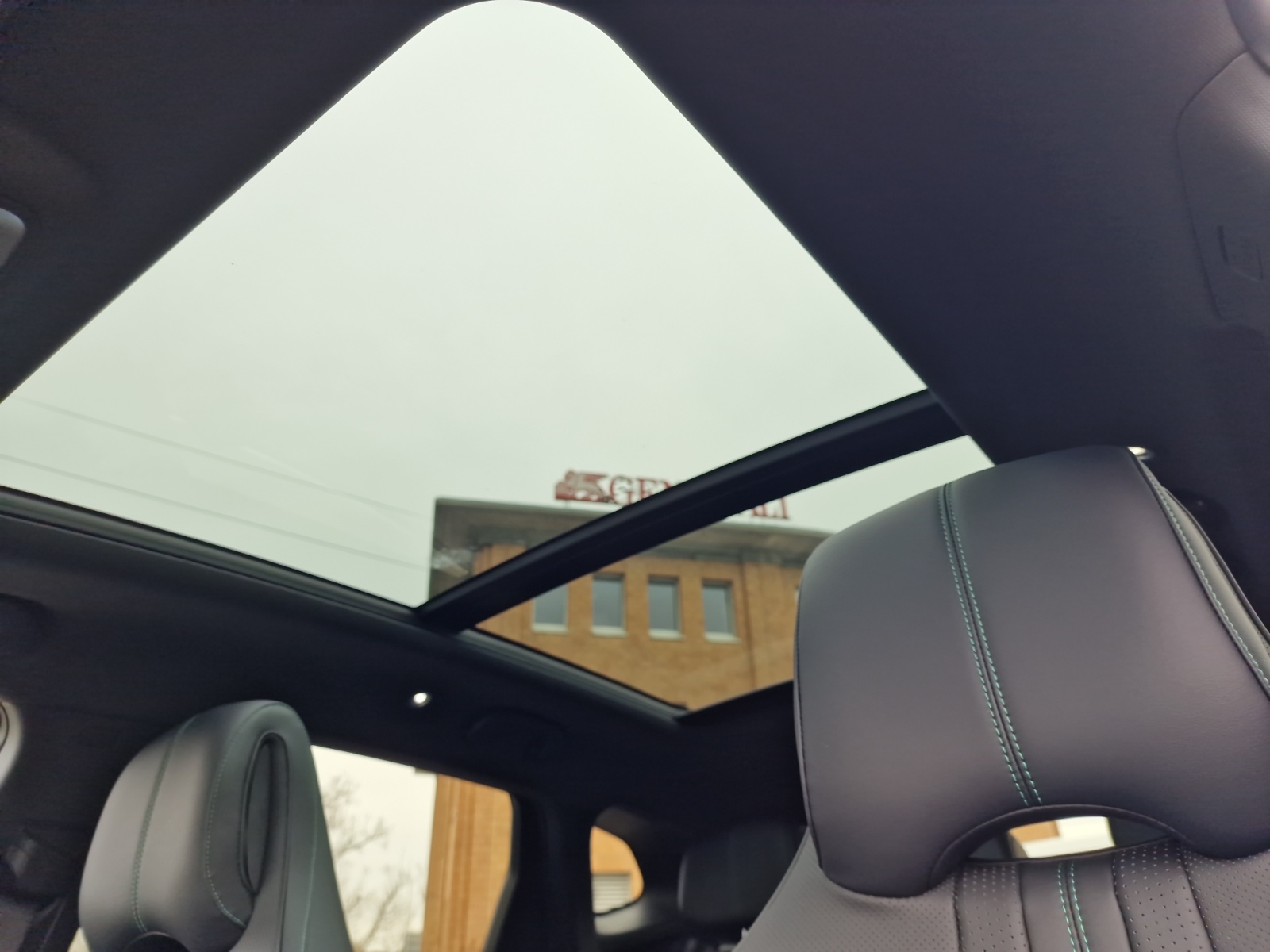 BYD Seal U DM-i Design AWD Panorama 324 PS-image-16