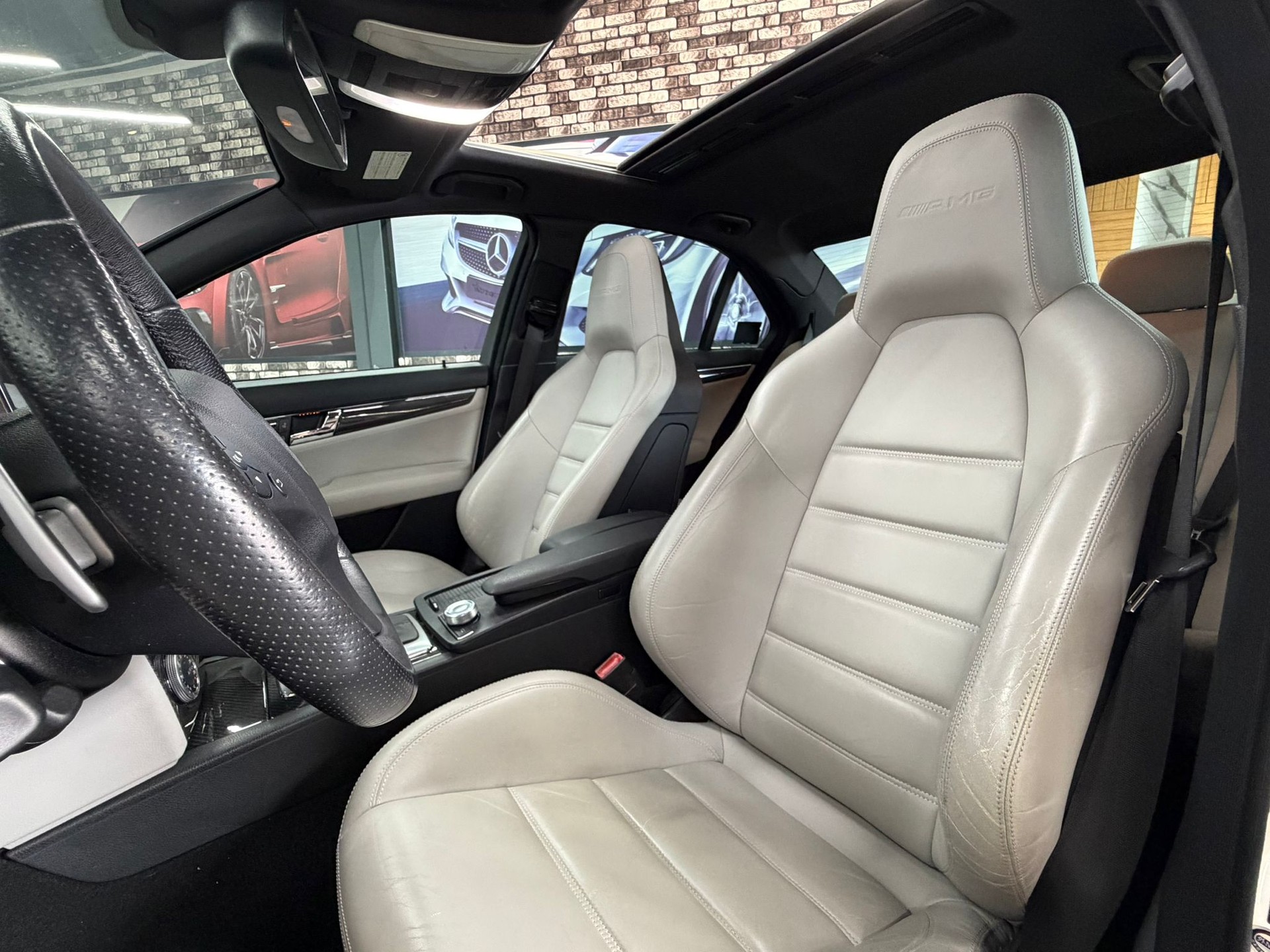 MERCEDES-BENZ C 63 AMG Avantgarde 7G-Tronic-image-10