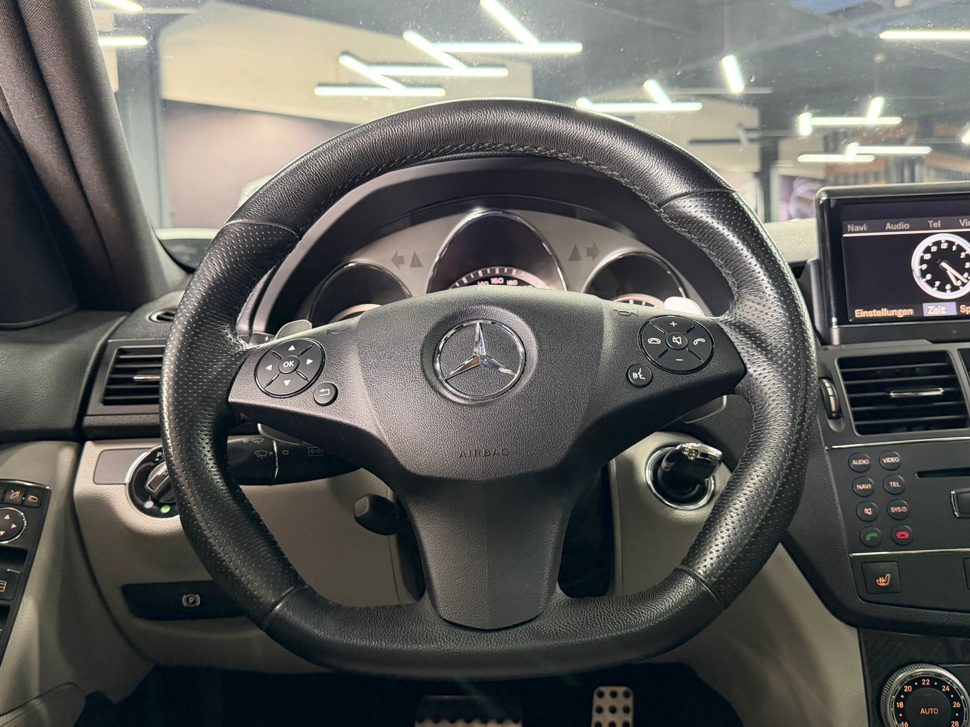 MERCEDES-BENZ C 63 AMG Avantgarde 7G-Tronic-image-8