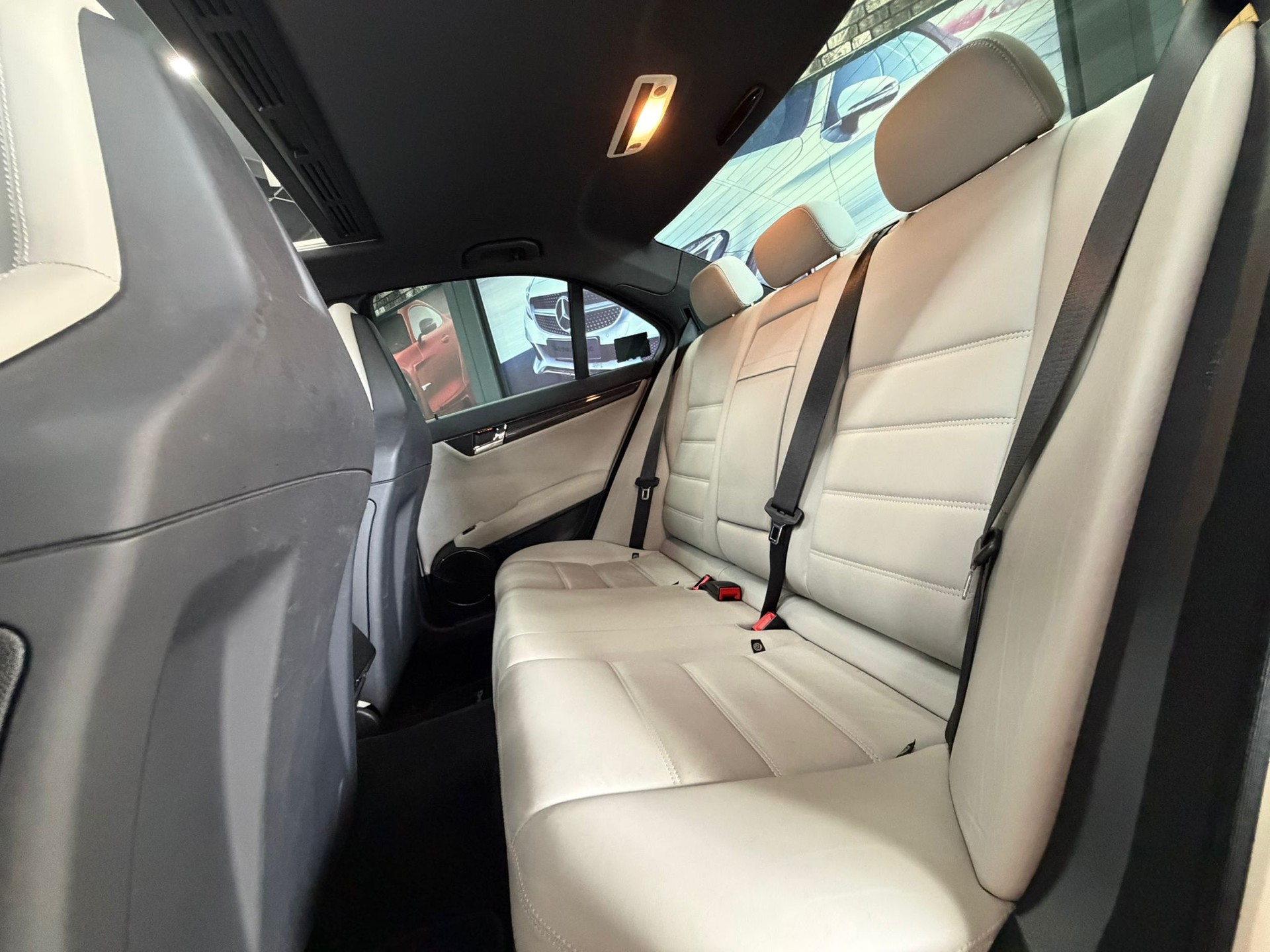 MERCEDES-BENZ C 63 AMG Avantgarde 7G-Tronic-image-6