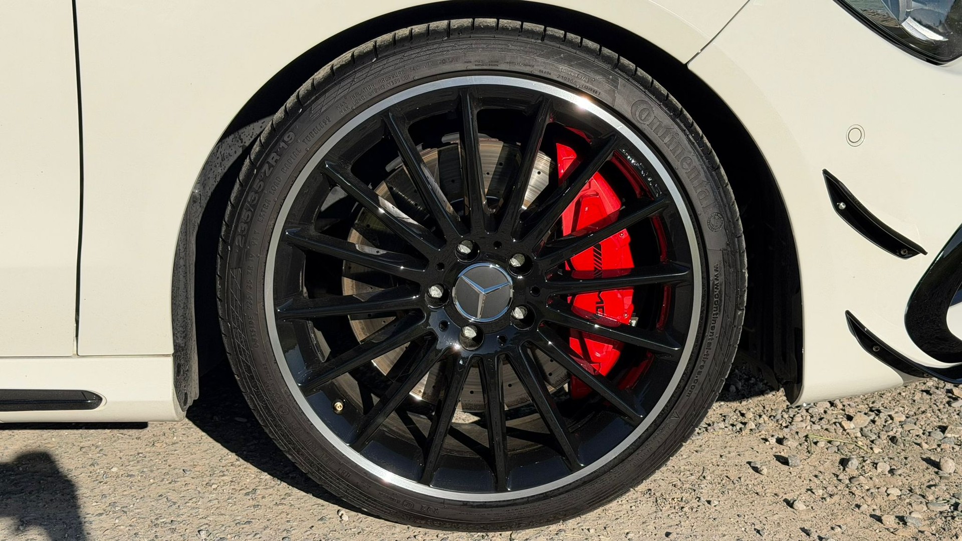 MERCEDES-BENZ CLA 45 AMG 4Matic Speedshift-image-6