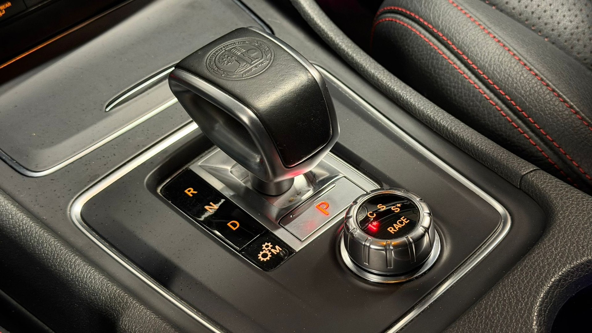 MERCEDES-BENZ CLA 45 AMG 4Matic Speedshift-image-10