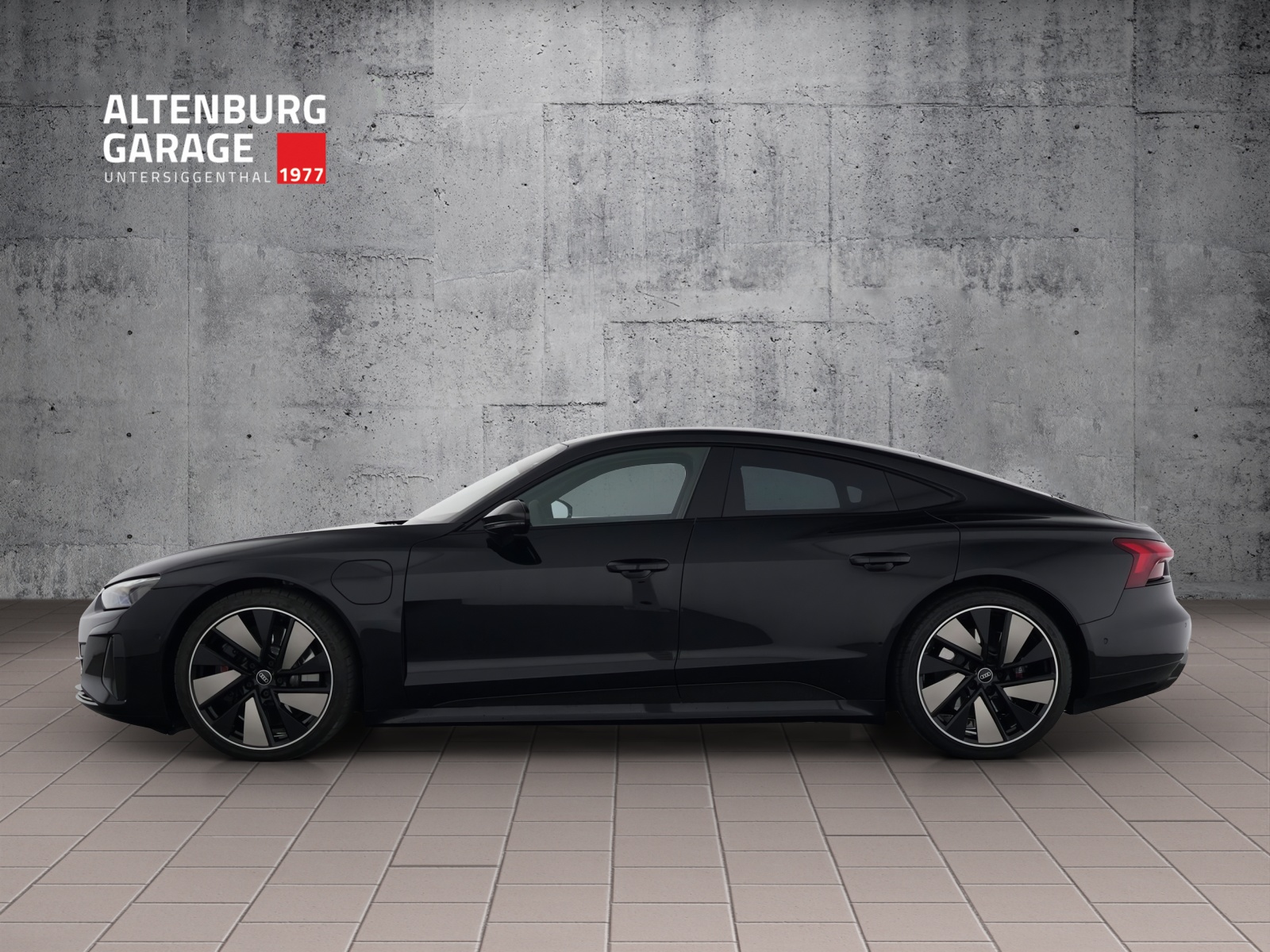AUDI RS e-tron GT quattro Carbon Optik-showroom-element-1