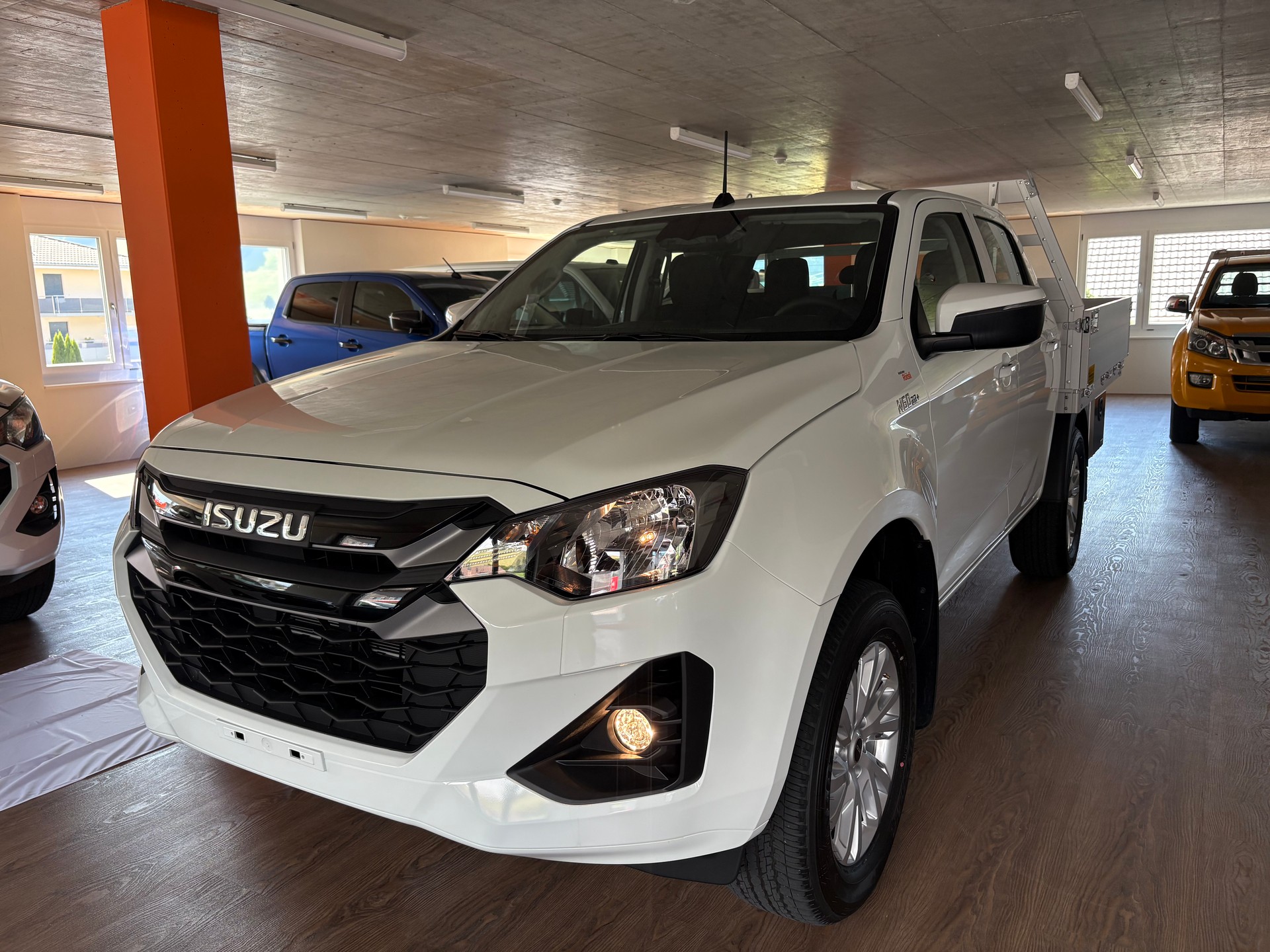ISUZU D-MAX 1.9 CrewCab N60BB+ 4x4-image-5