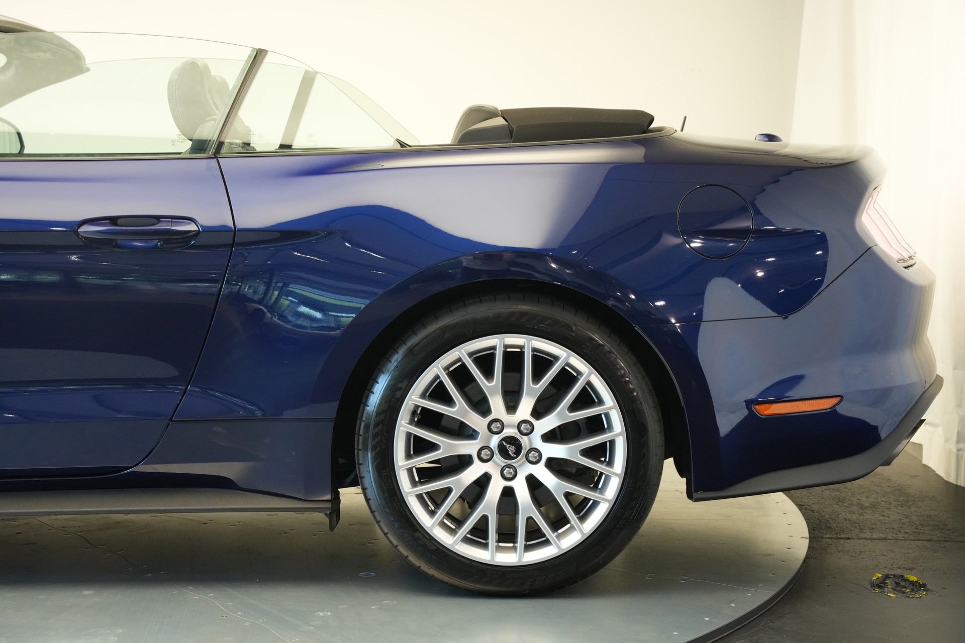 FORD Mustang Convertible 5.0 V8 GT Automat *CH-Fahrzeug*-image-38