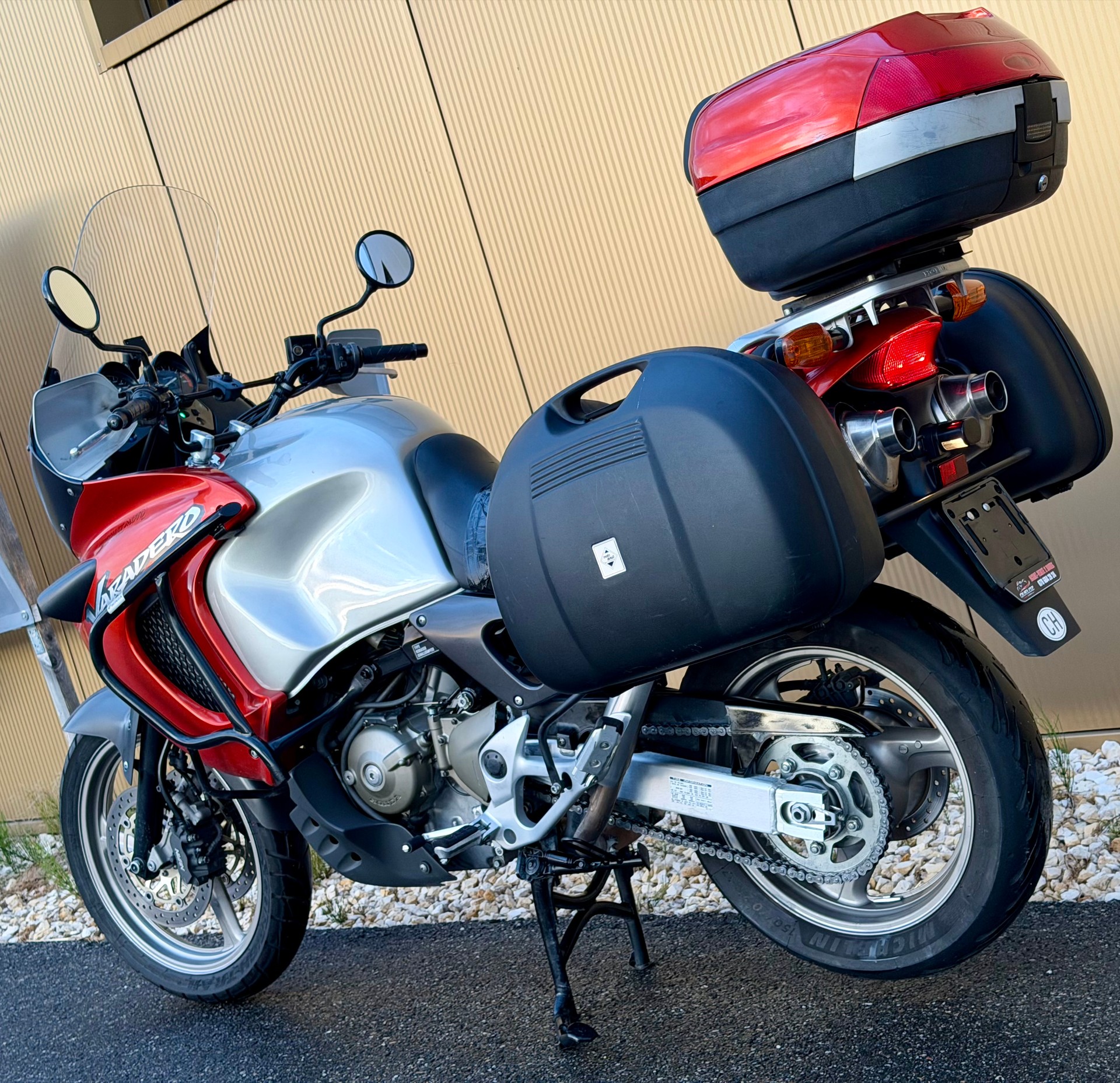 HONDA XL 1000 V Varadero-image-11