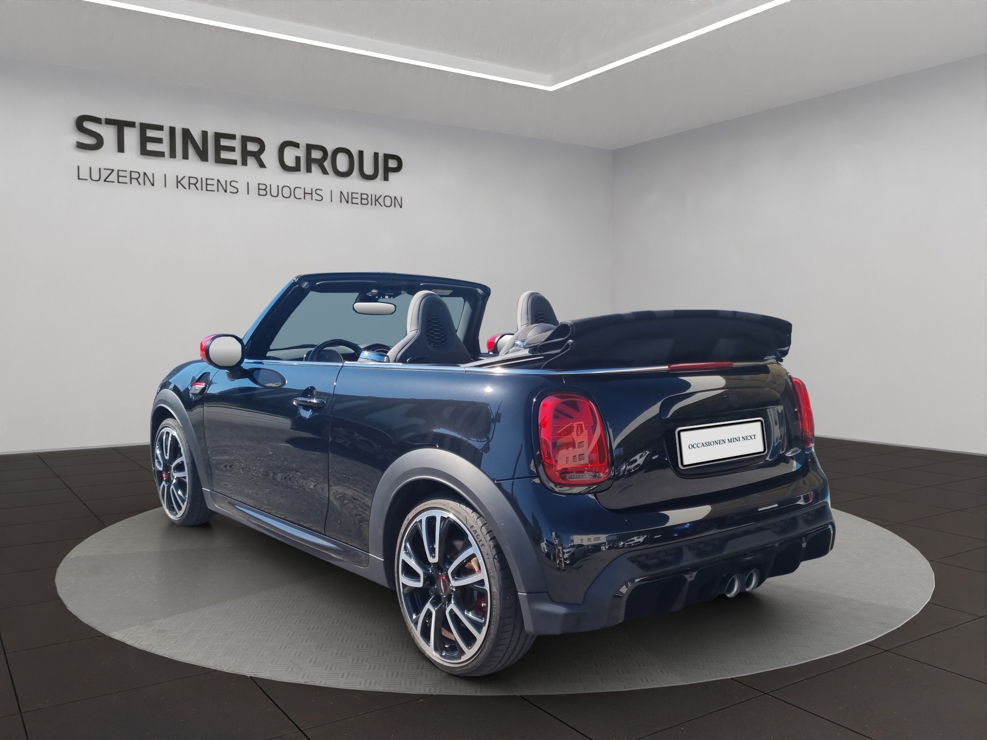 MINI Cooper John Cooper Works Cabriolet Steptronic-image-6