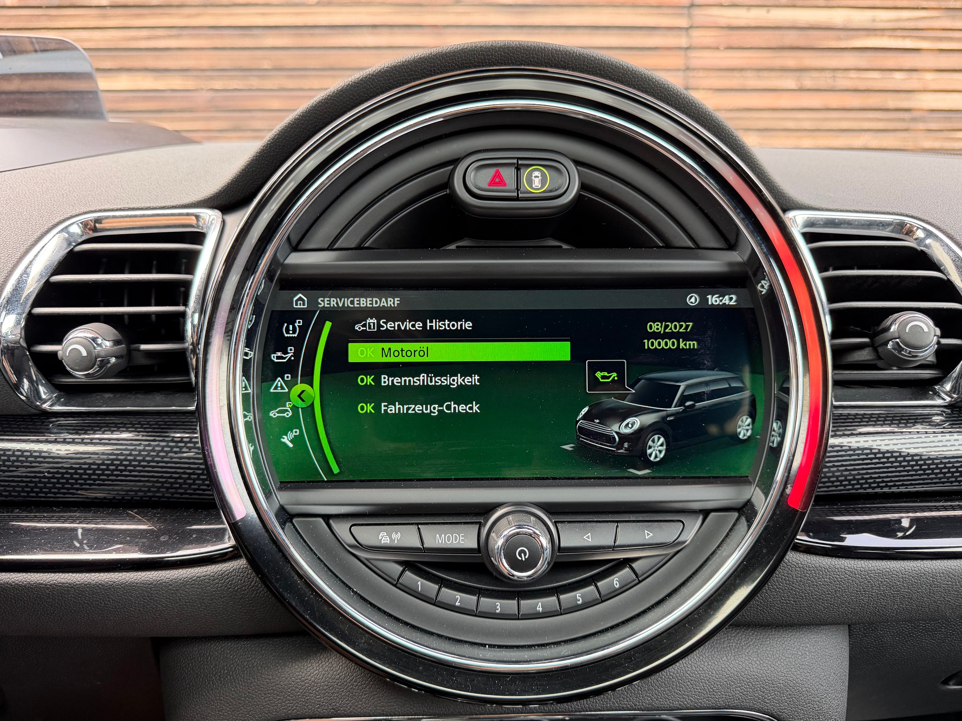 MINI Clubman Cooper-image-9