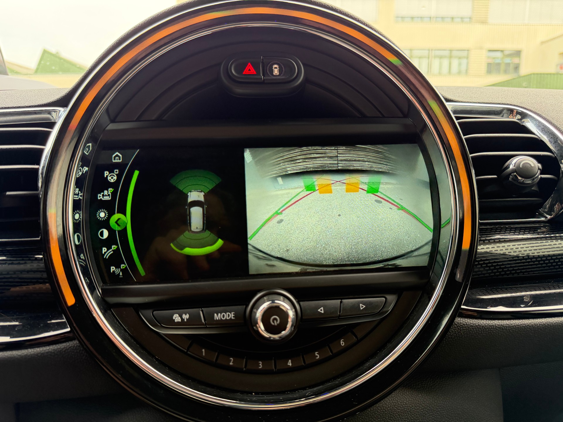 MINI Clubman Cooper-image-6