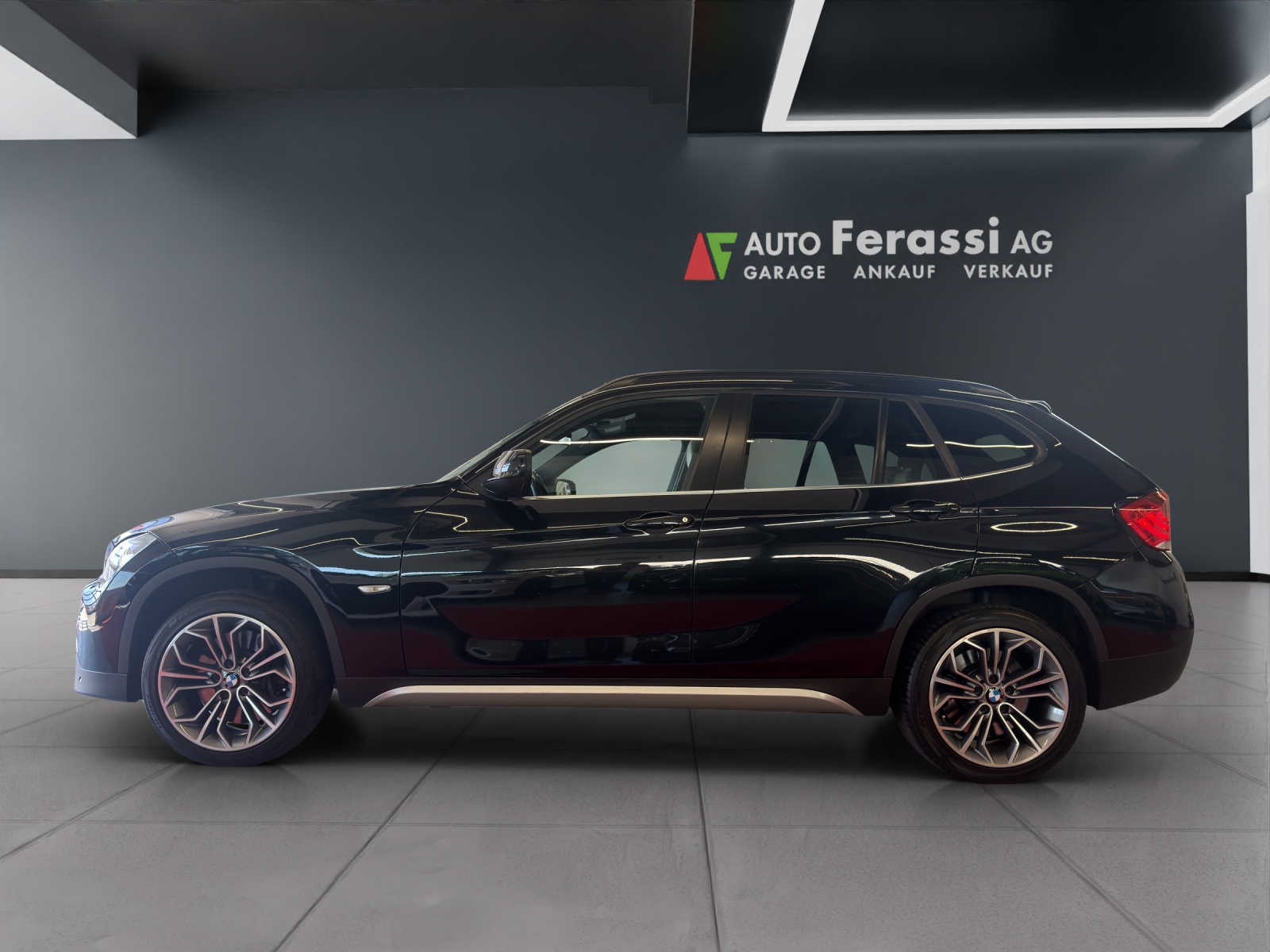 BMW X1 xDrive 28i Steptronic-showroom-element-1