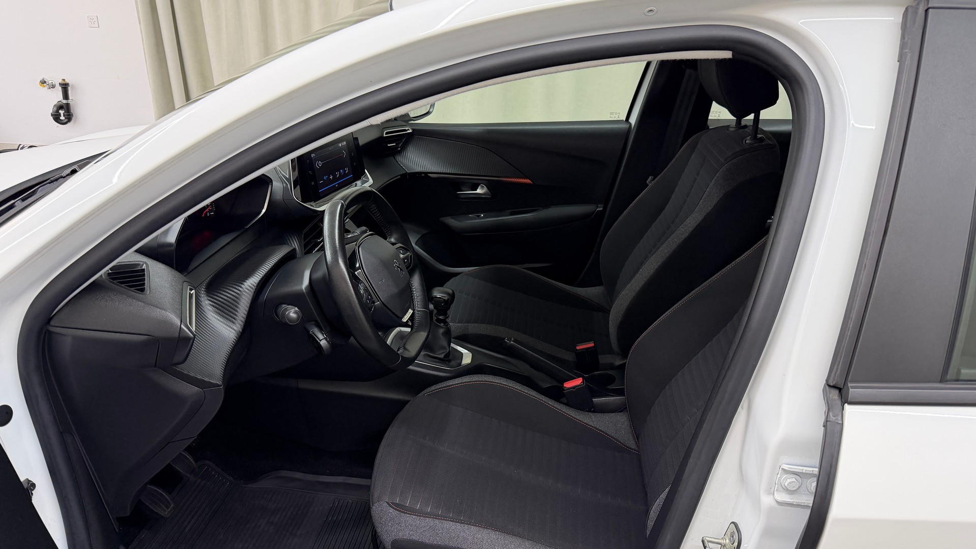 PEUGEOT 208 1.5 BlueHDi Active Pack-image-6