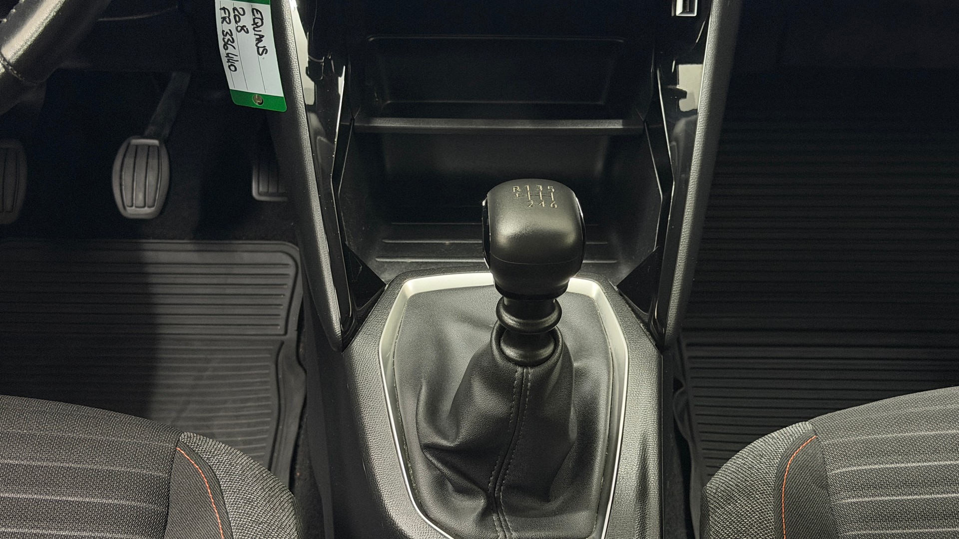 PEUGEOT 208 1.5 BlueHDi Active Pack-image-13