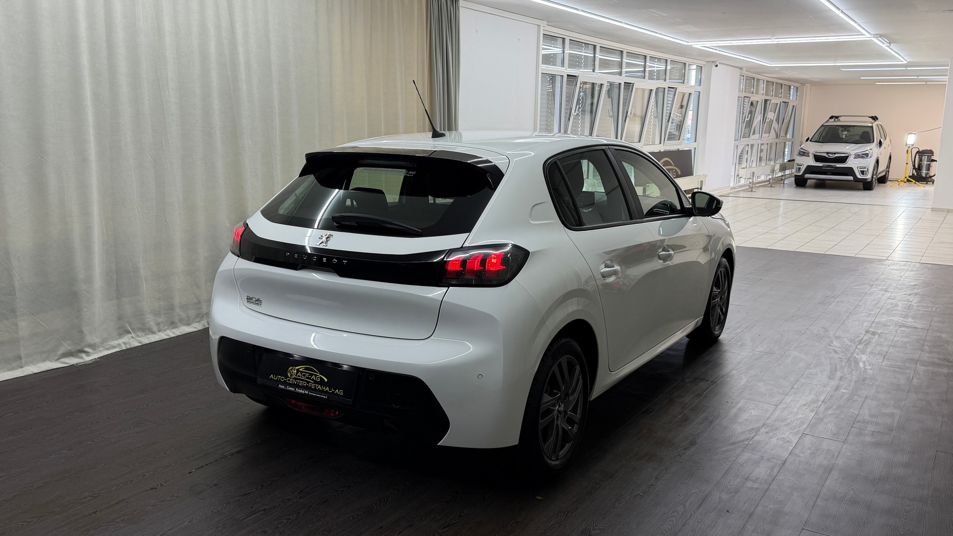 PEUGEOT 208 1.5 BlueHDi Active Pack-showroom-element-3