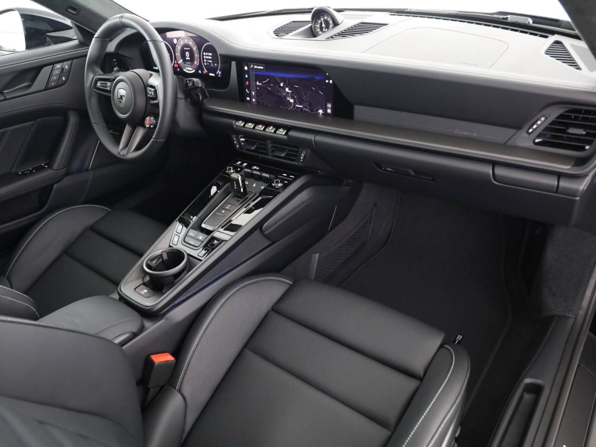 PORSCHE 911 Turbo S-image-10