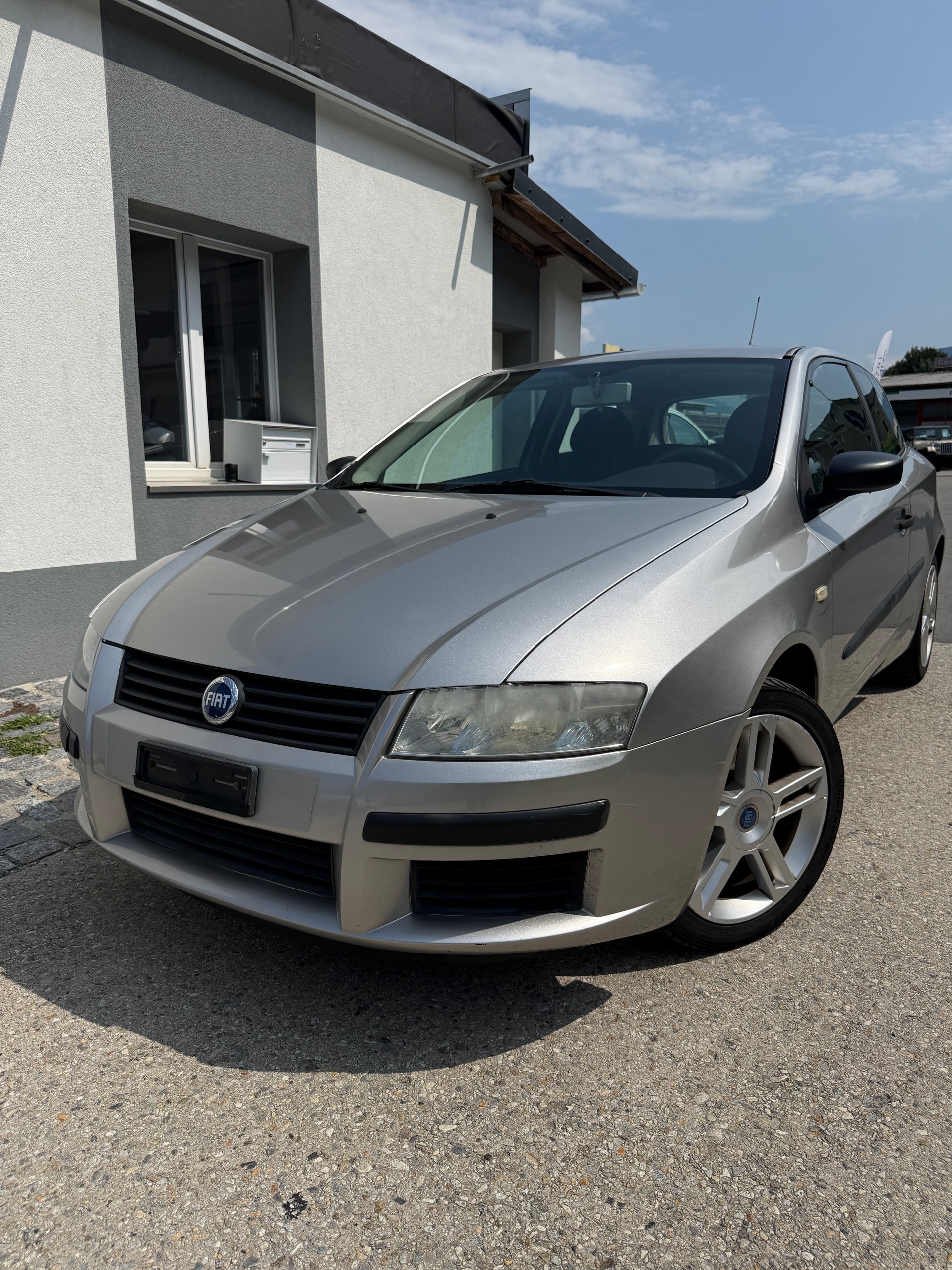 FIAT Stilo 1.8 16V Swiss-image-1