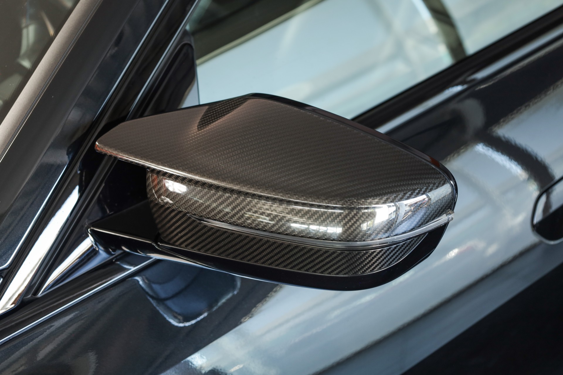 BMW i4 M50-image-23