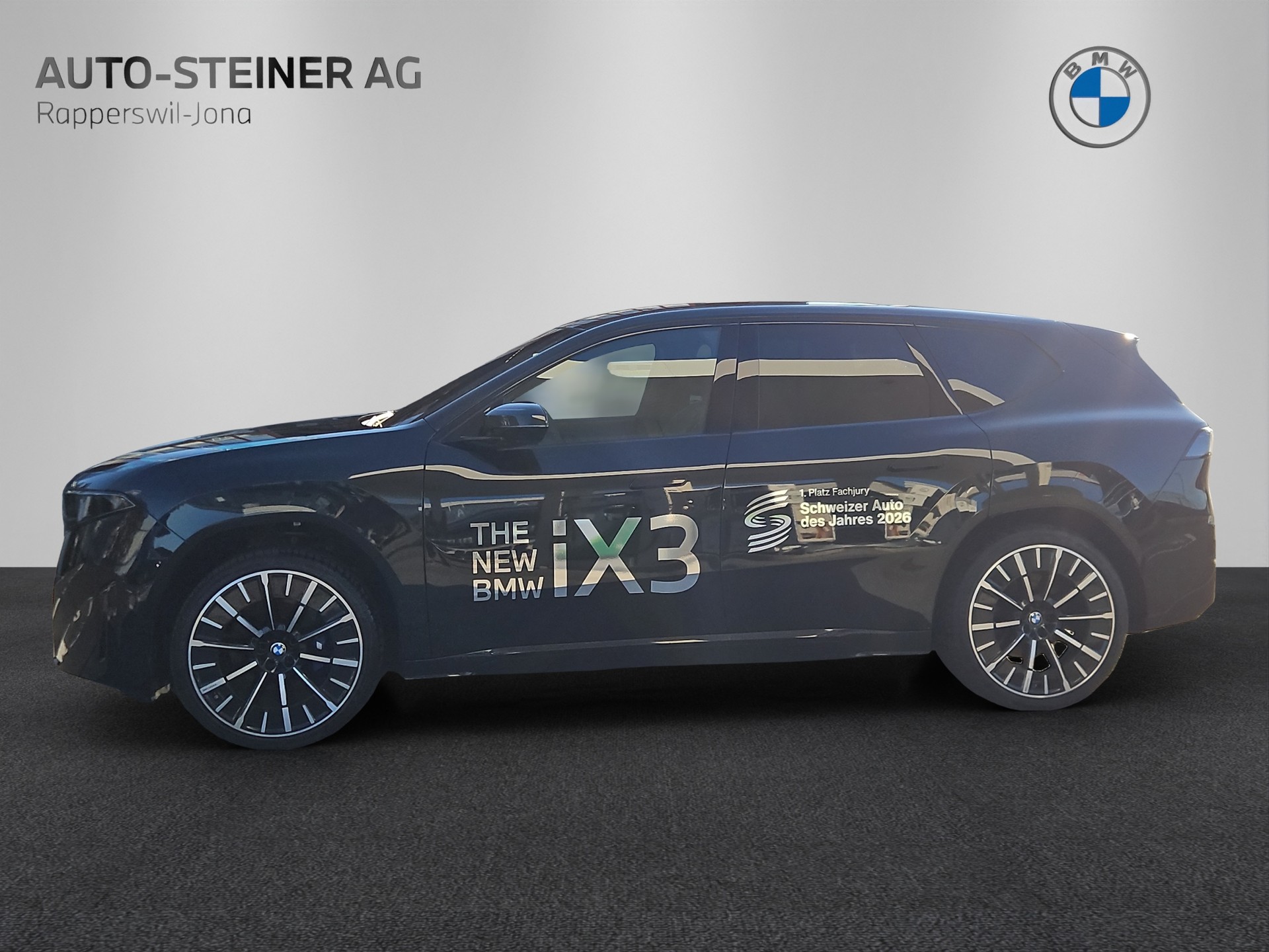 BMW iX3 50 xDrive-showroom-element-1