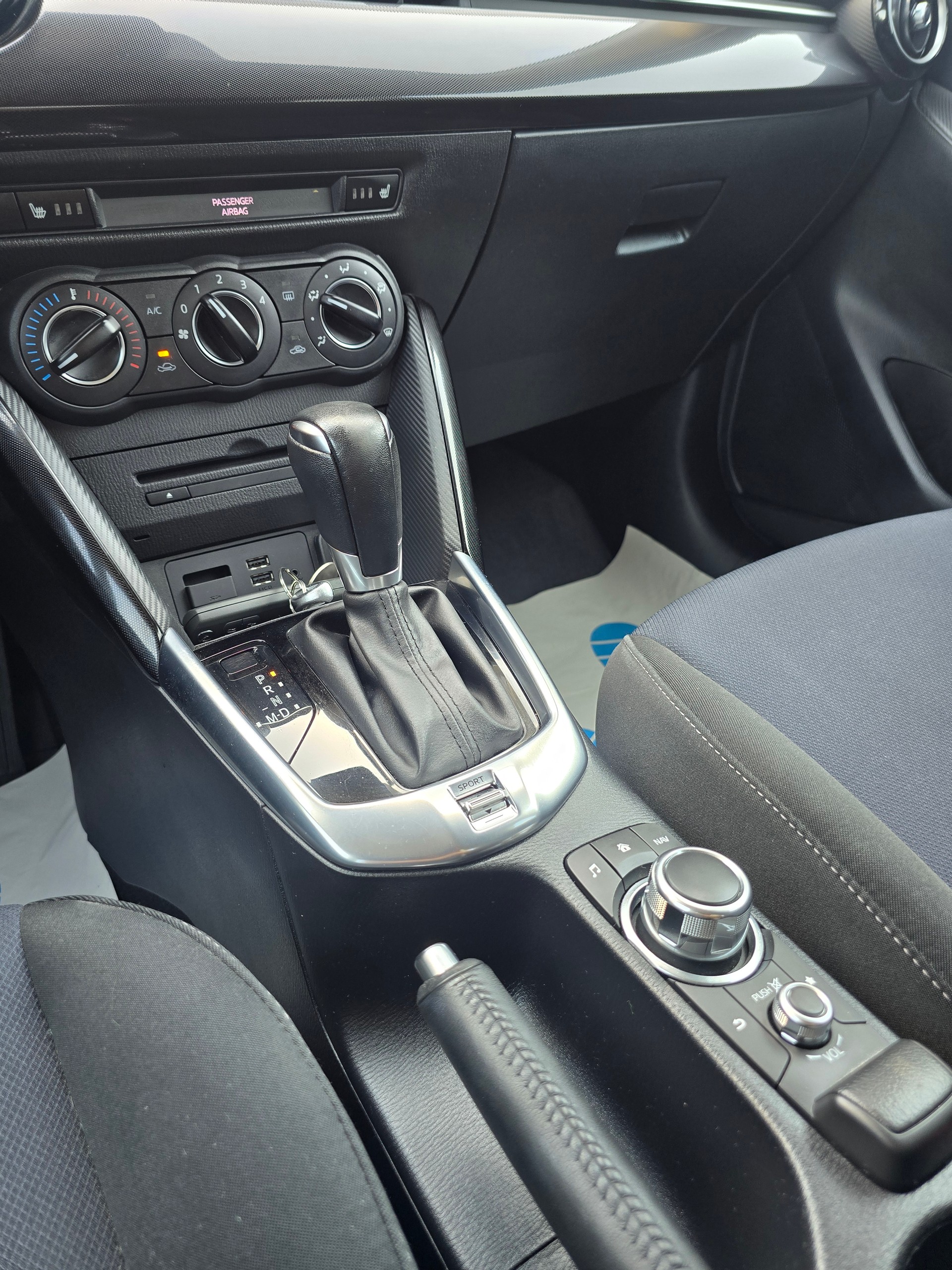 MAZDA 2 1.5i 16V Skyactiv-G Ambition Plus Drive-image-18