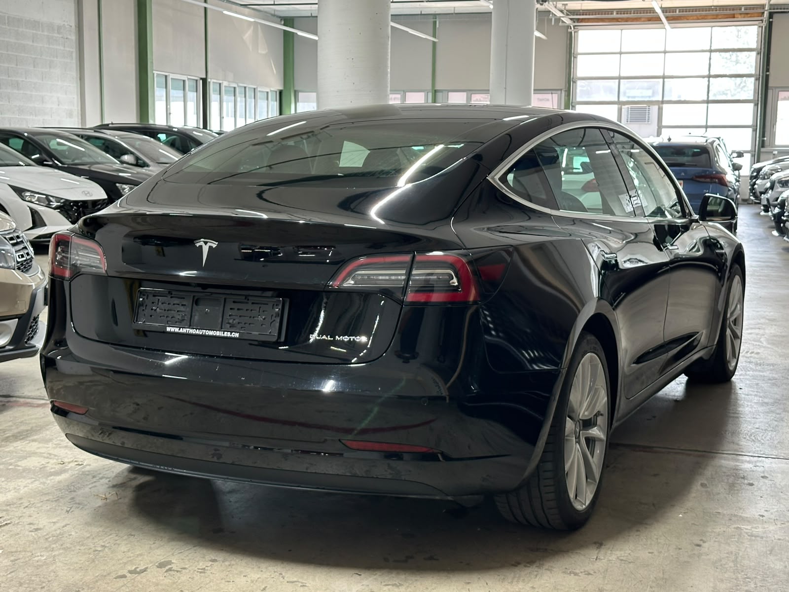 TESLA Model 3 Long Range Dual Motor AWD-image-3
