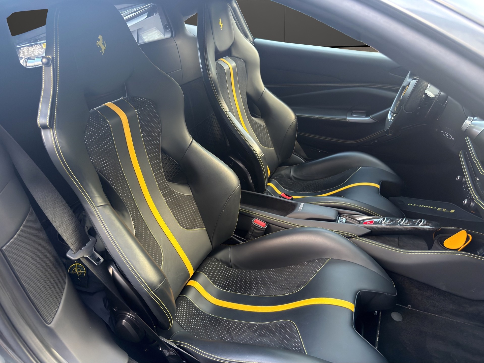 FERRARI F8 Tributo-image-17