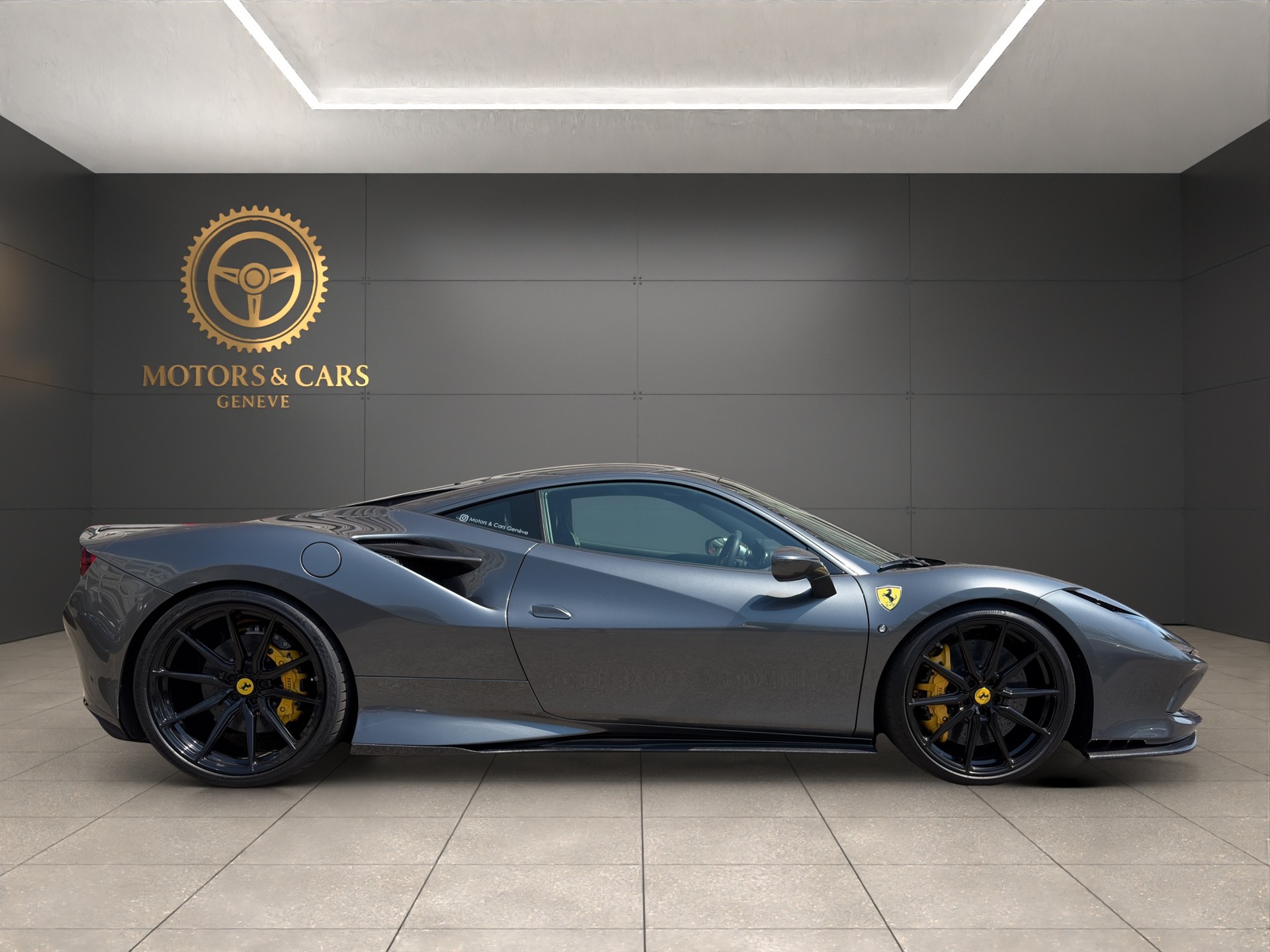FERRARI F8 Tributo-image-4