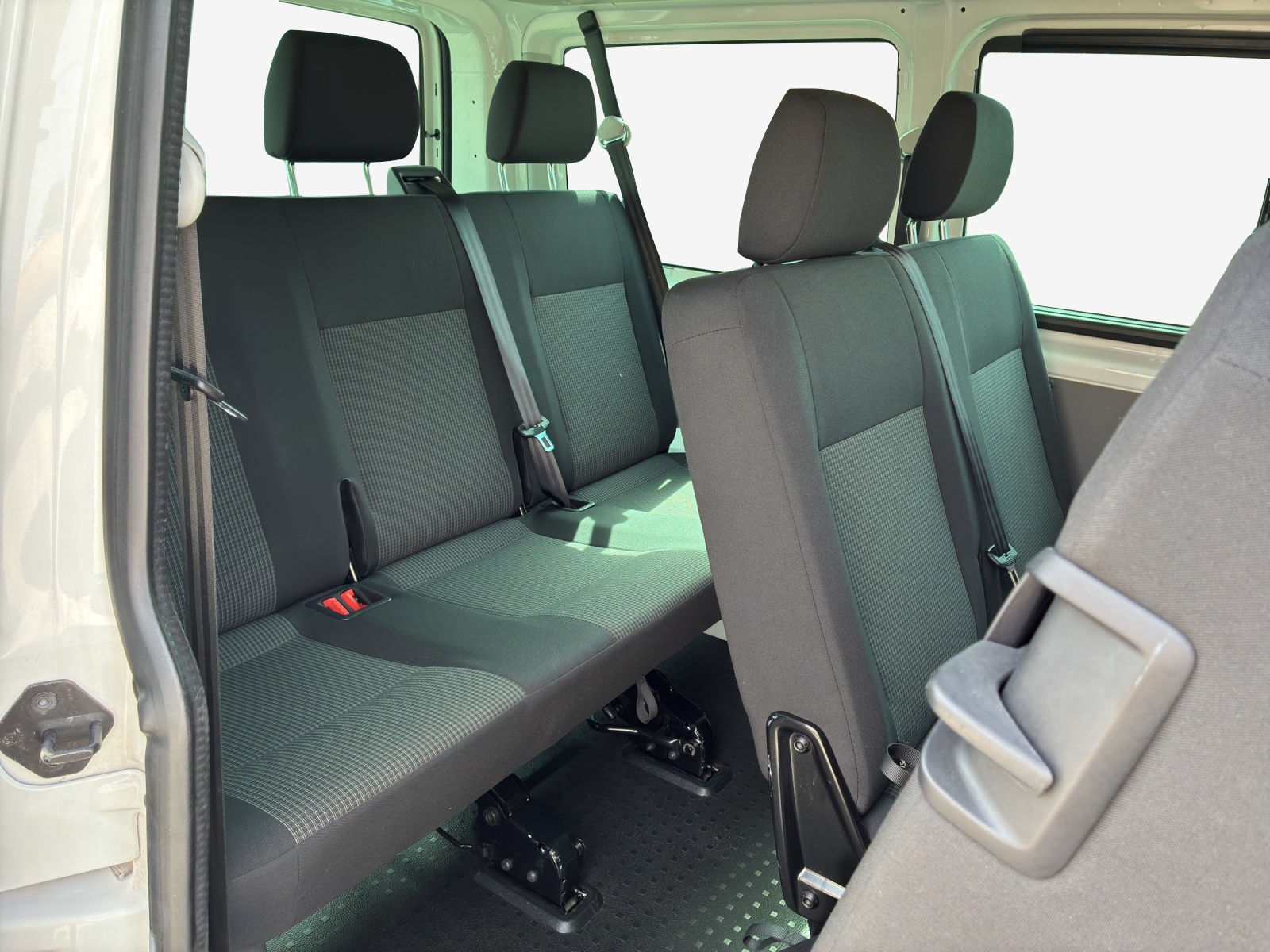 VW T6.1 2.0 TDI-image-14