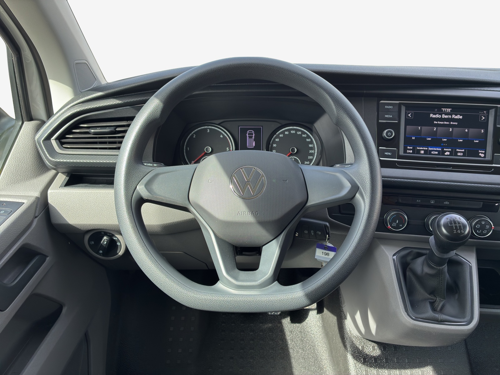 VW T6.1 2.0 TDI-image-9