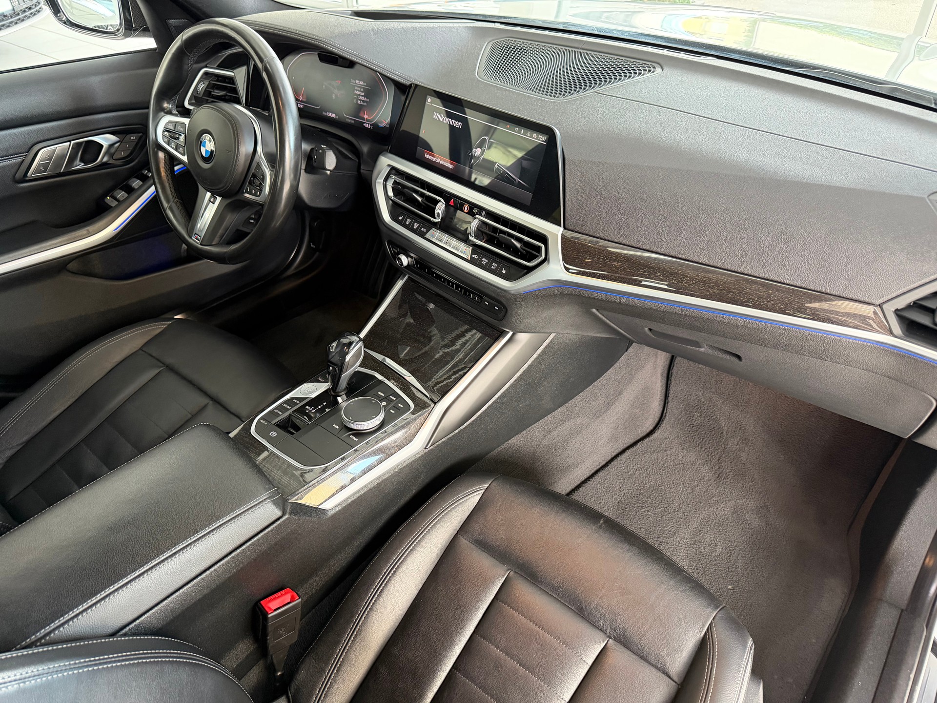 BMW 330d xDrive Steptronic M Sport-image-15