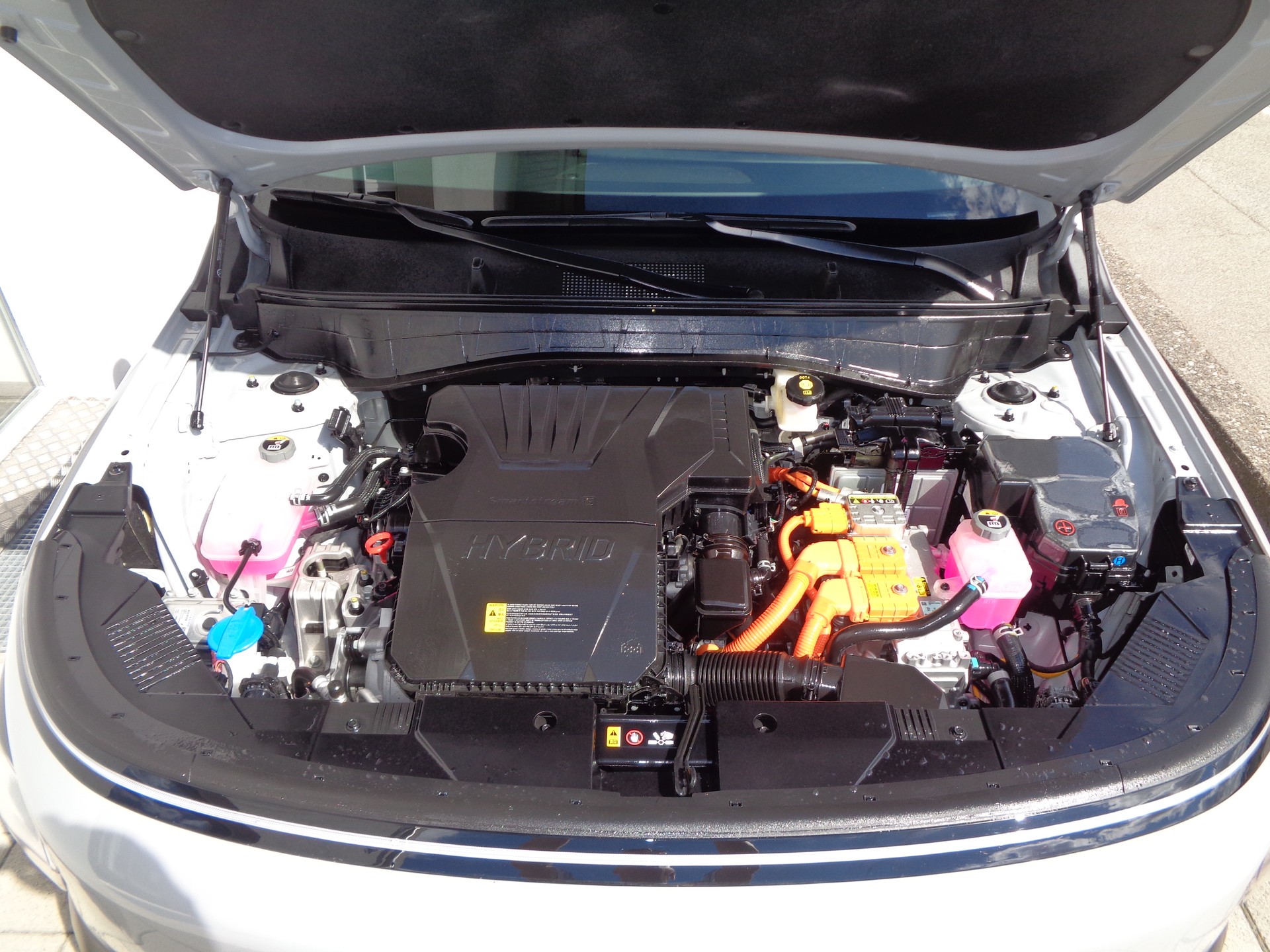 HYUNDAI Kona 1.6 GDi HEV Vertex DCT-image-23