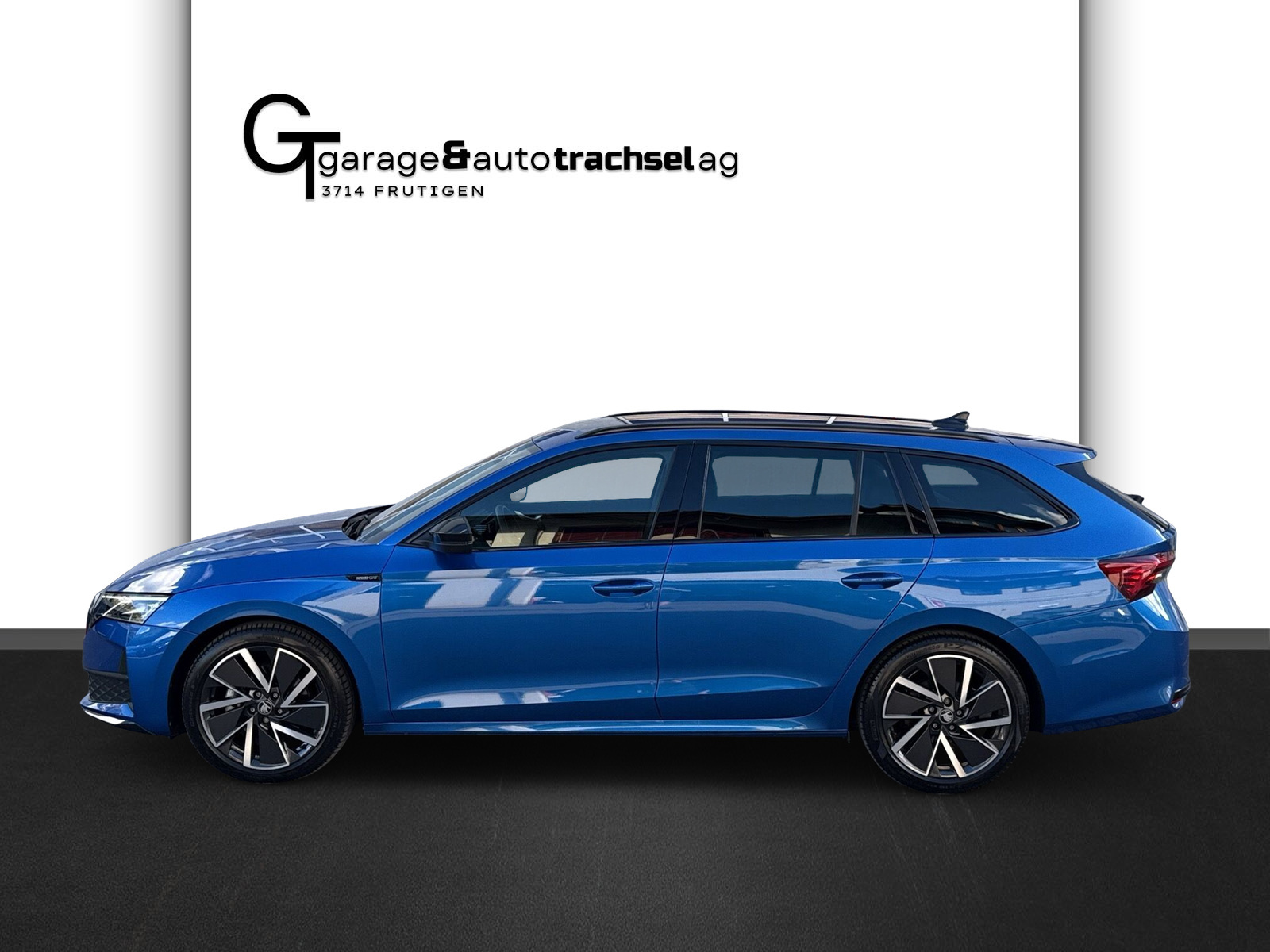 SKODA Octavia Combi 2.0 TSI DSG Sport Line 4x4-showroom-element-1