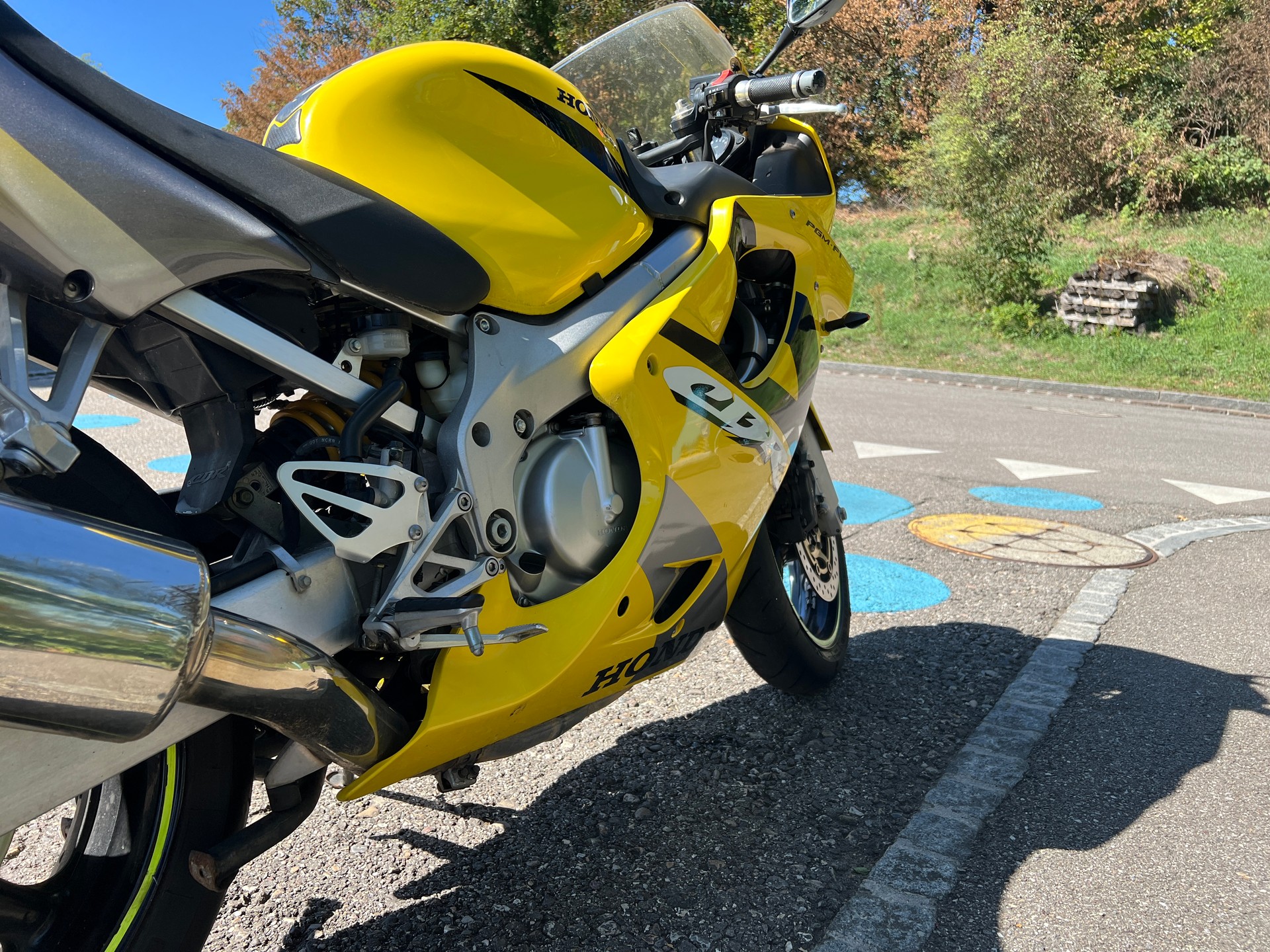 HONDA CBR 600 F1-image-4