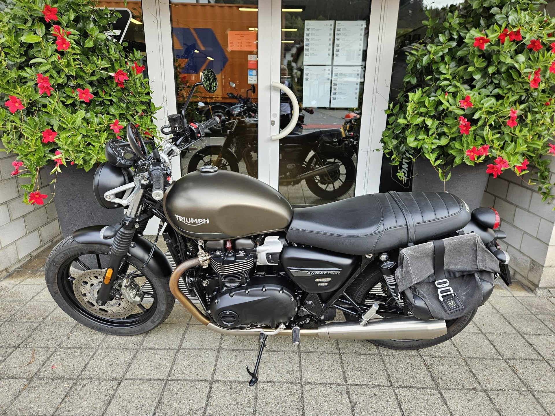 TRIUMPH Street Twin 900-image-5
