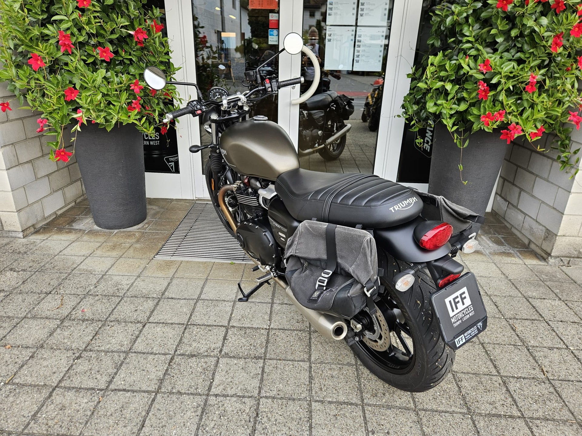 TRIUMPH Street Twin 900-image-4