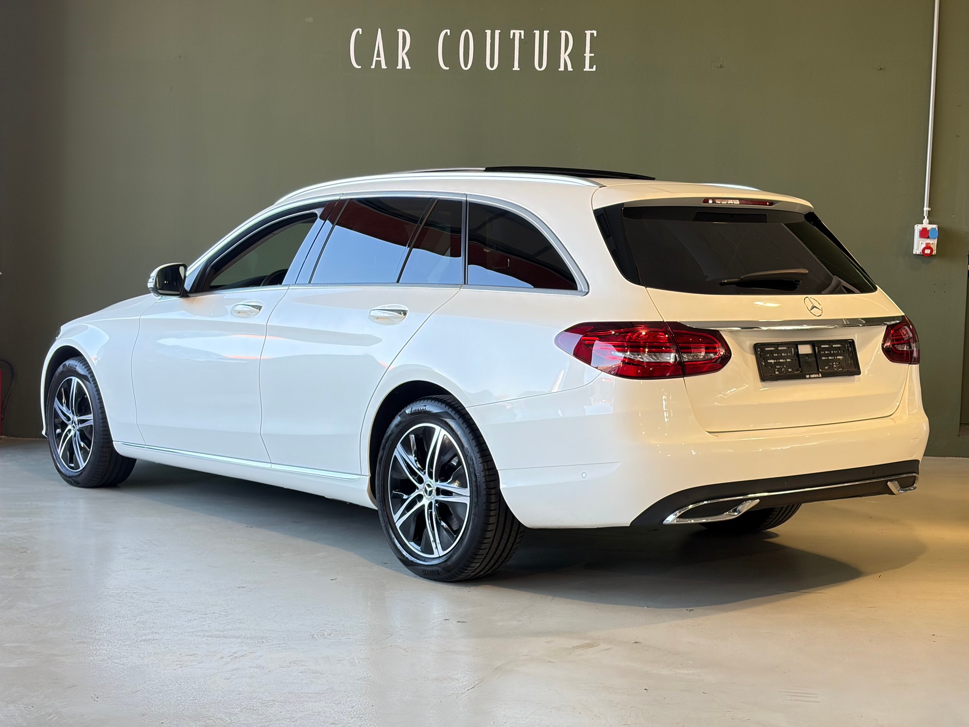 MERCEDES-BENZ C 220 d 4Matic 9G-Tronic *CH-Fahrzeug*STANDHEIZUNG*Panoramadach*-showroom-element-2
