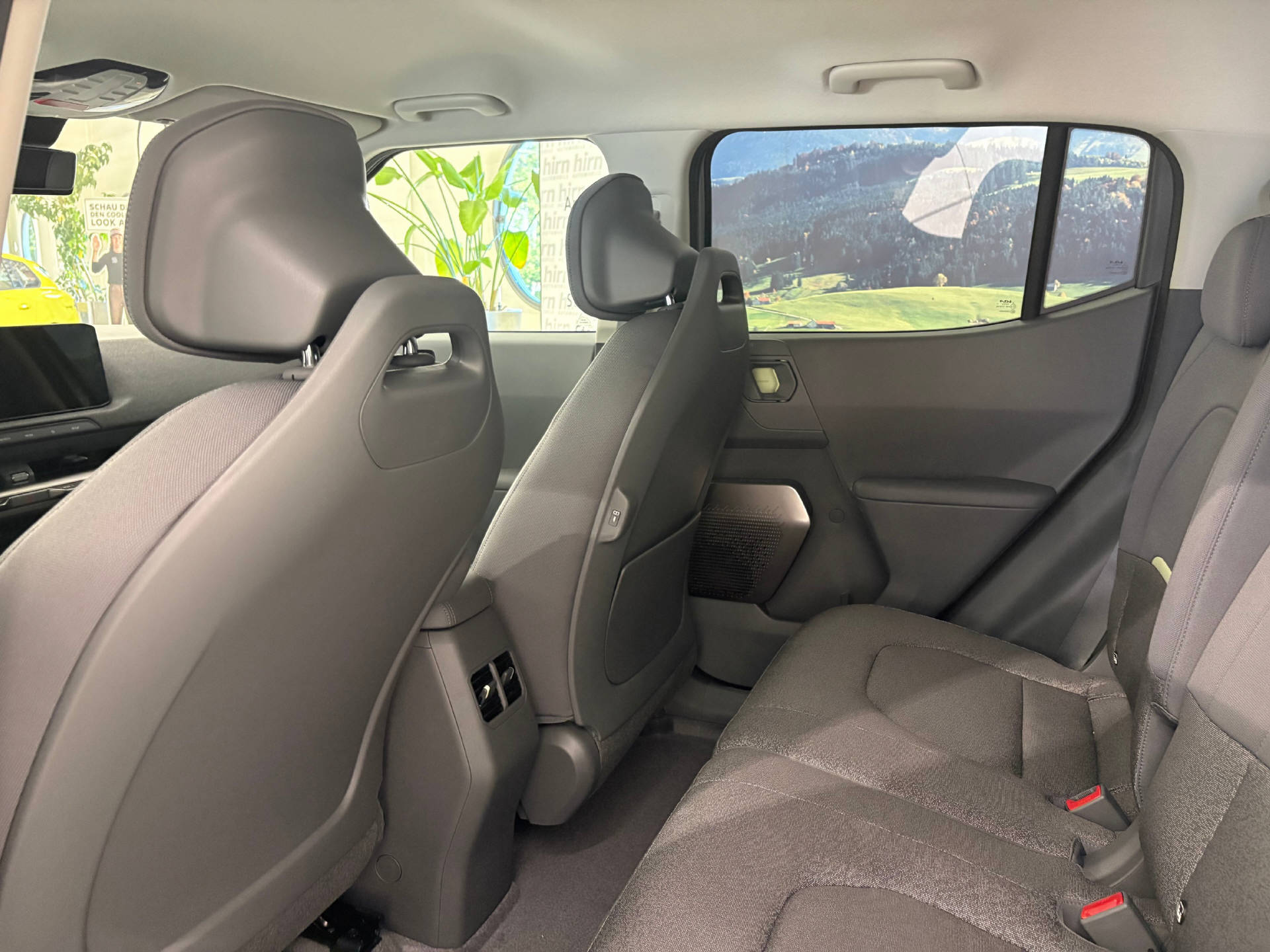 KIA EV2 61 kWh Earth 4P-image-12