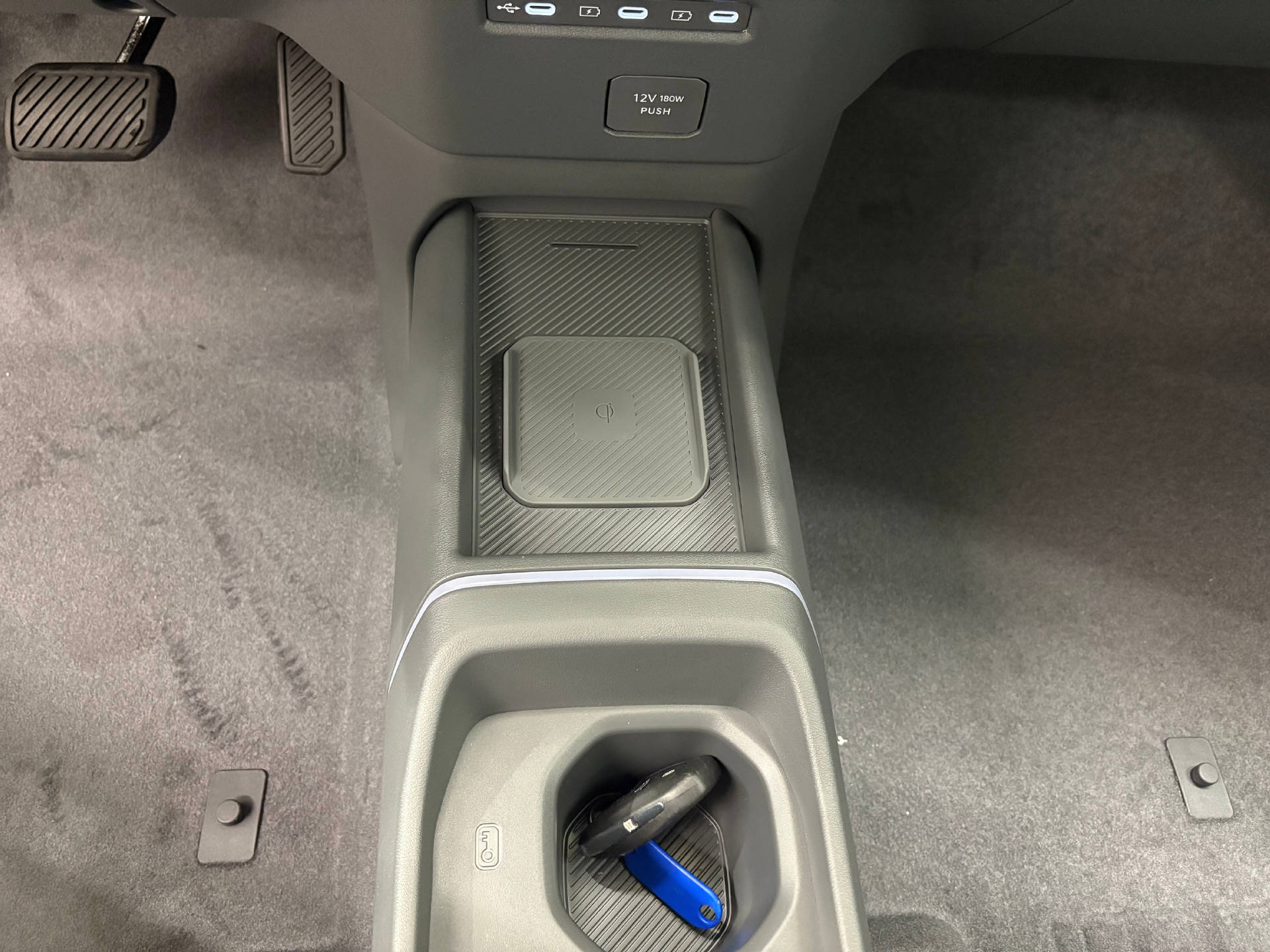 KIA EV2 61 kWh Earth 4P-image-9