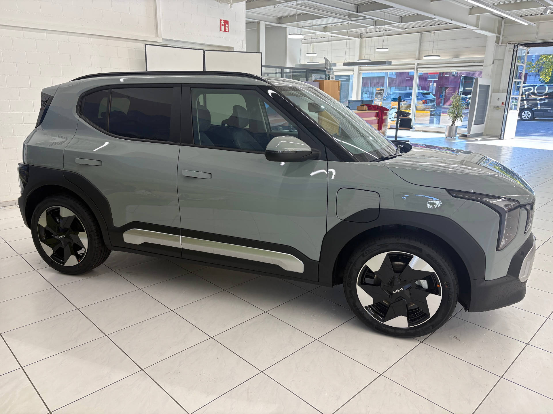 KIA EV2 61 kWh Earth 4P-image-3