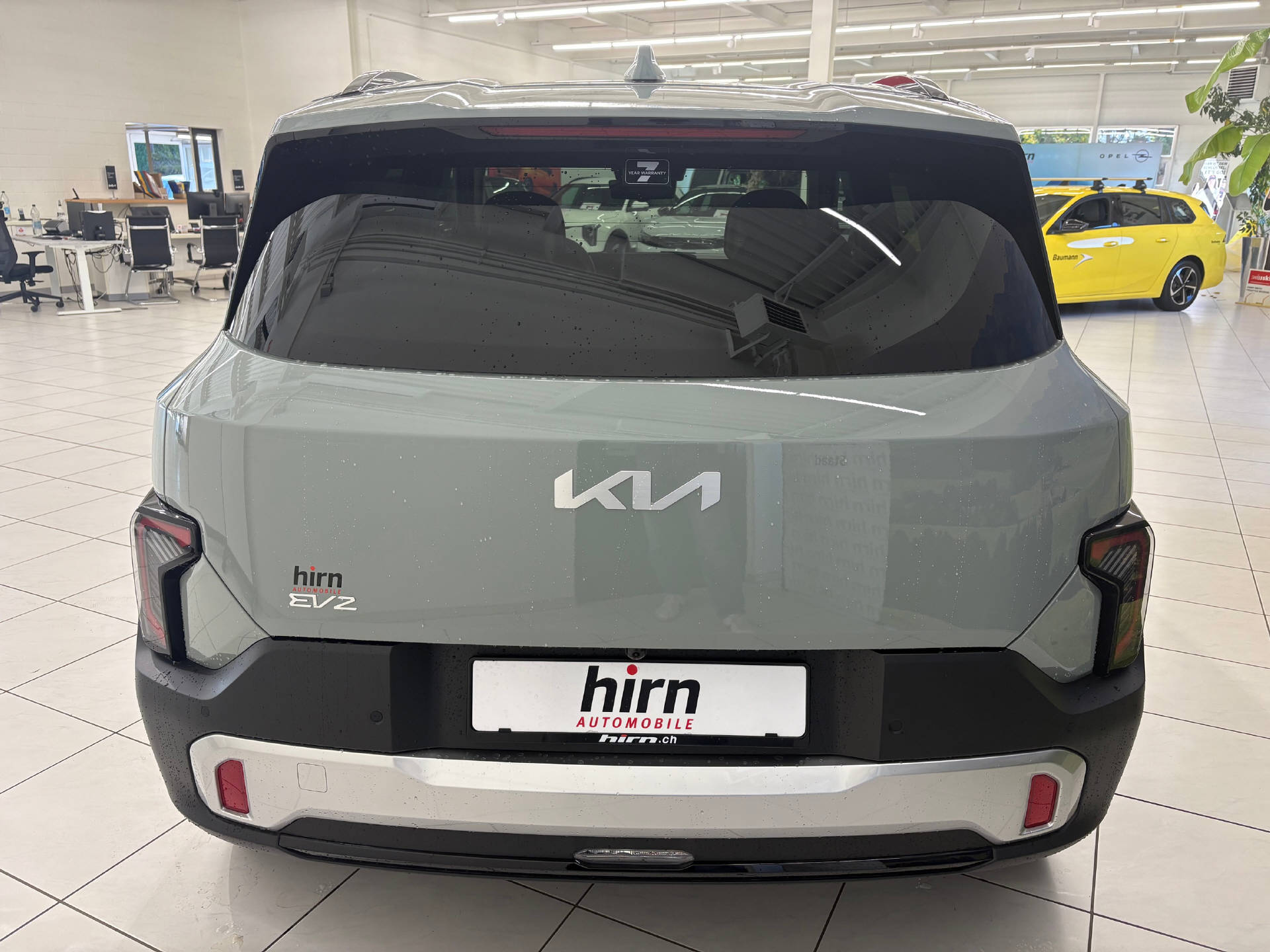 KIA EV2 61 kWh Earth 4P-image-4