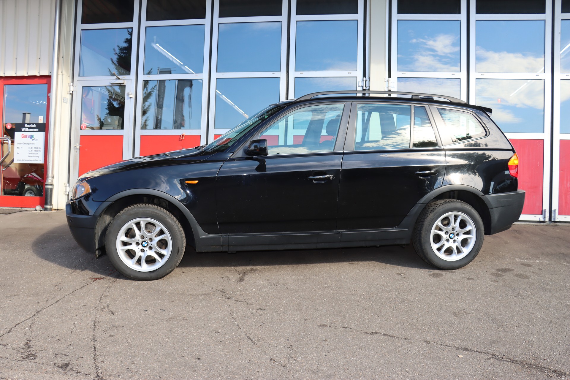 BMW X3 2.5i-image-4