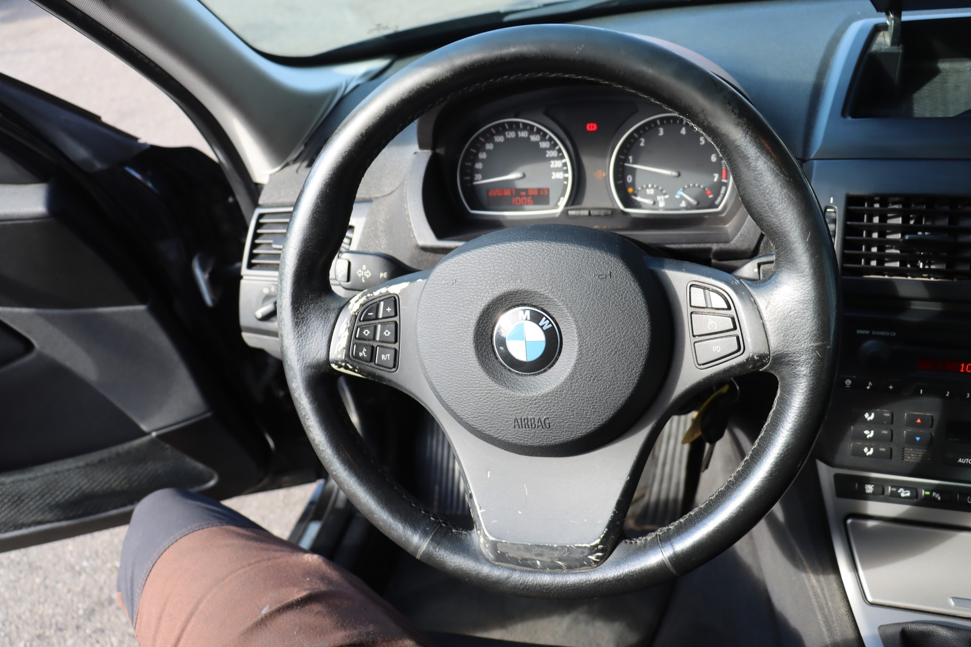 BMW X3 2.5i-image-13