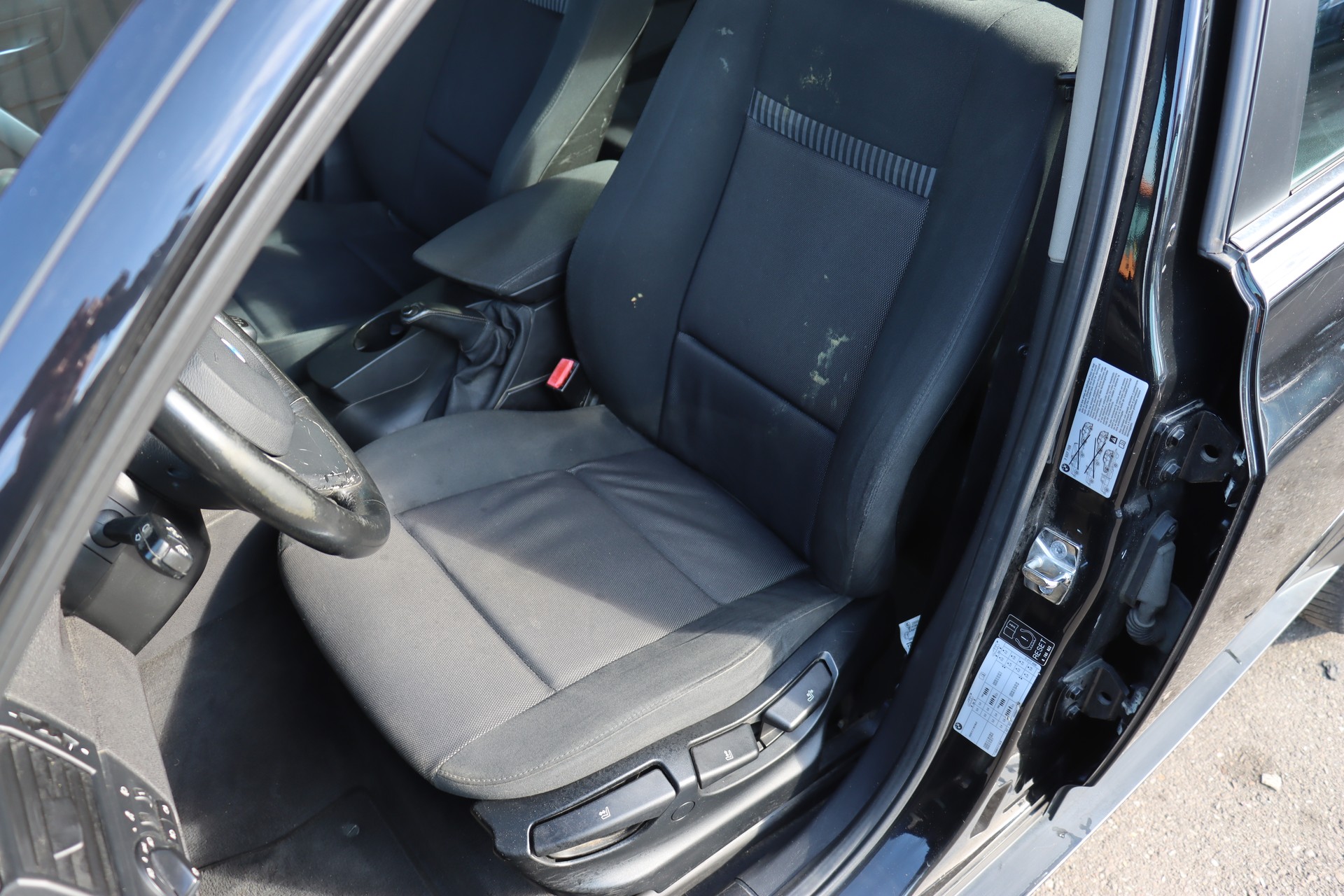 BMW X3 2.5i-image-10
