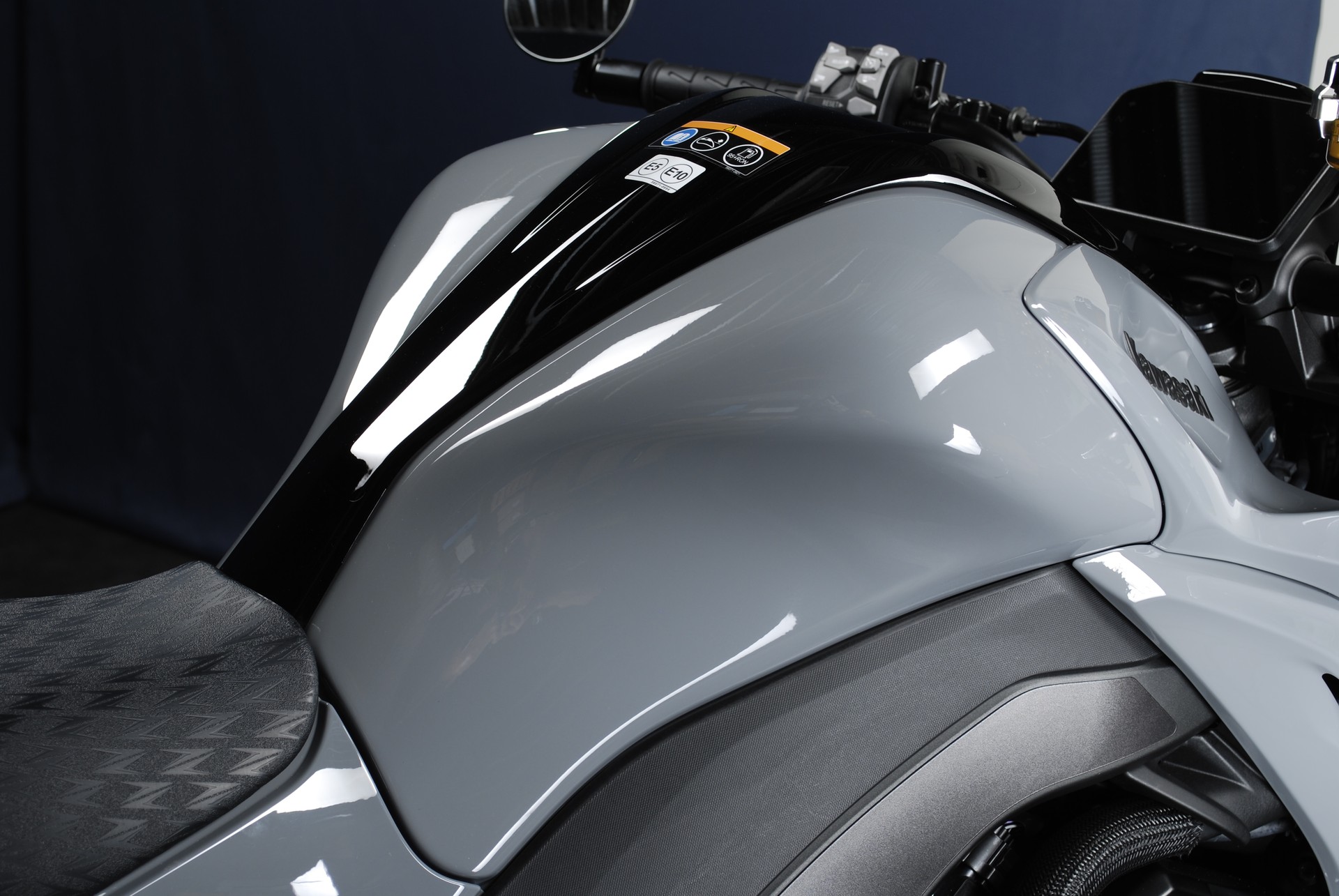 KAWASAKI Z 1100 - Sonderumbau grau-image-3
