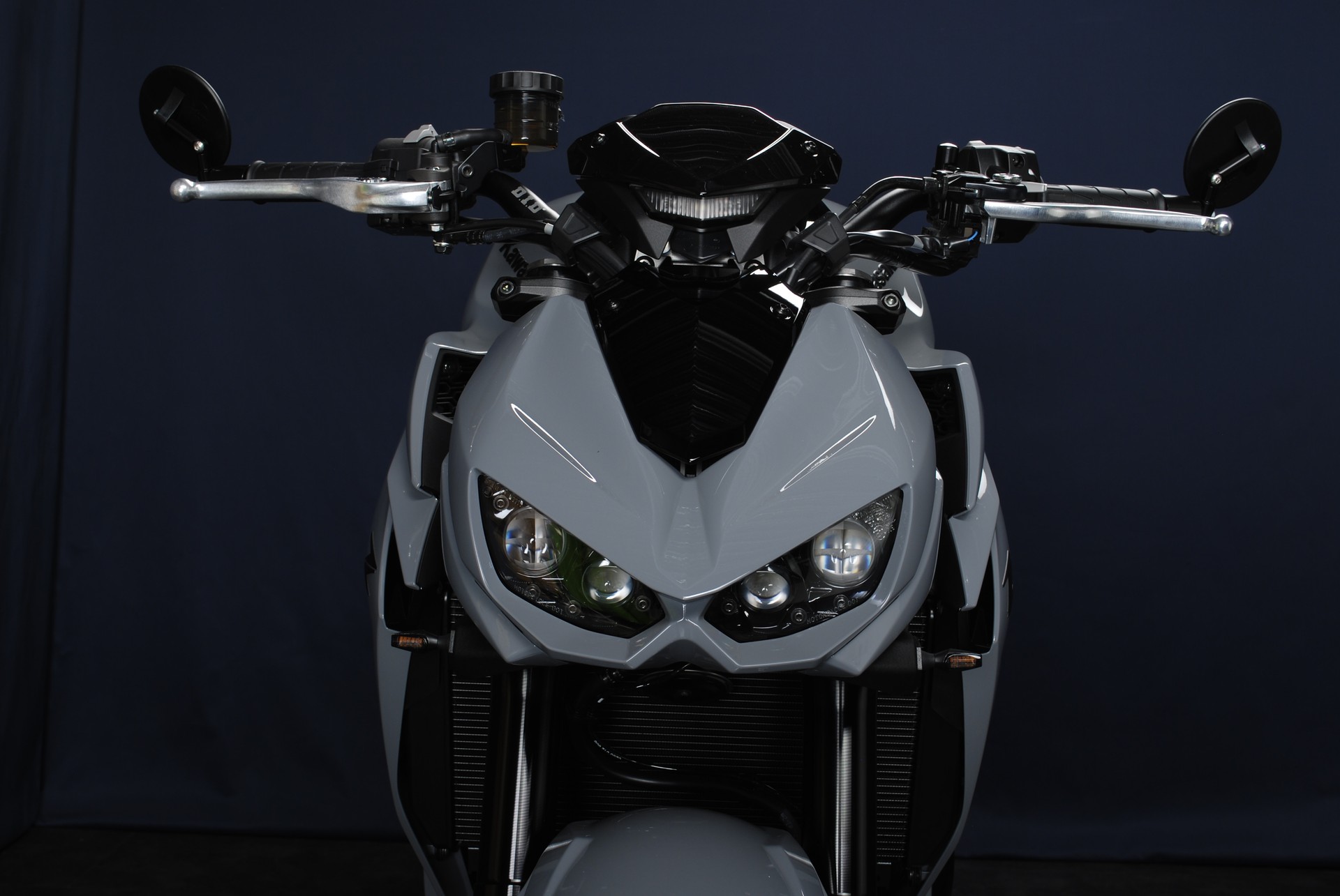 KAWASAKI Z 1100 - Sonderumbau grau-image-8