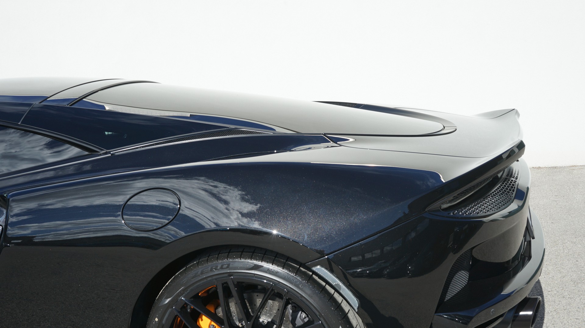McLAREN Pioneer-image-10