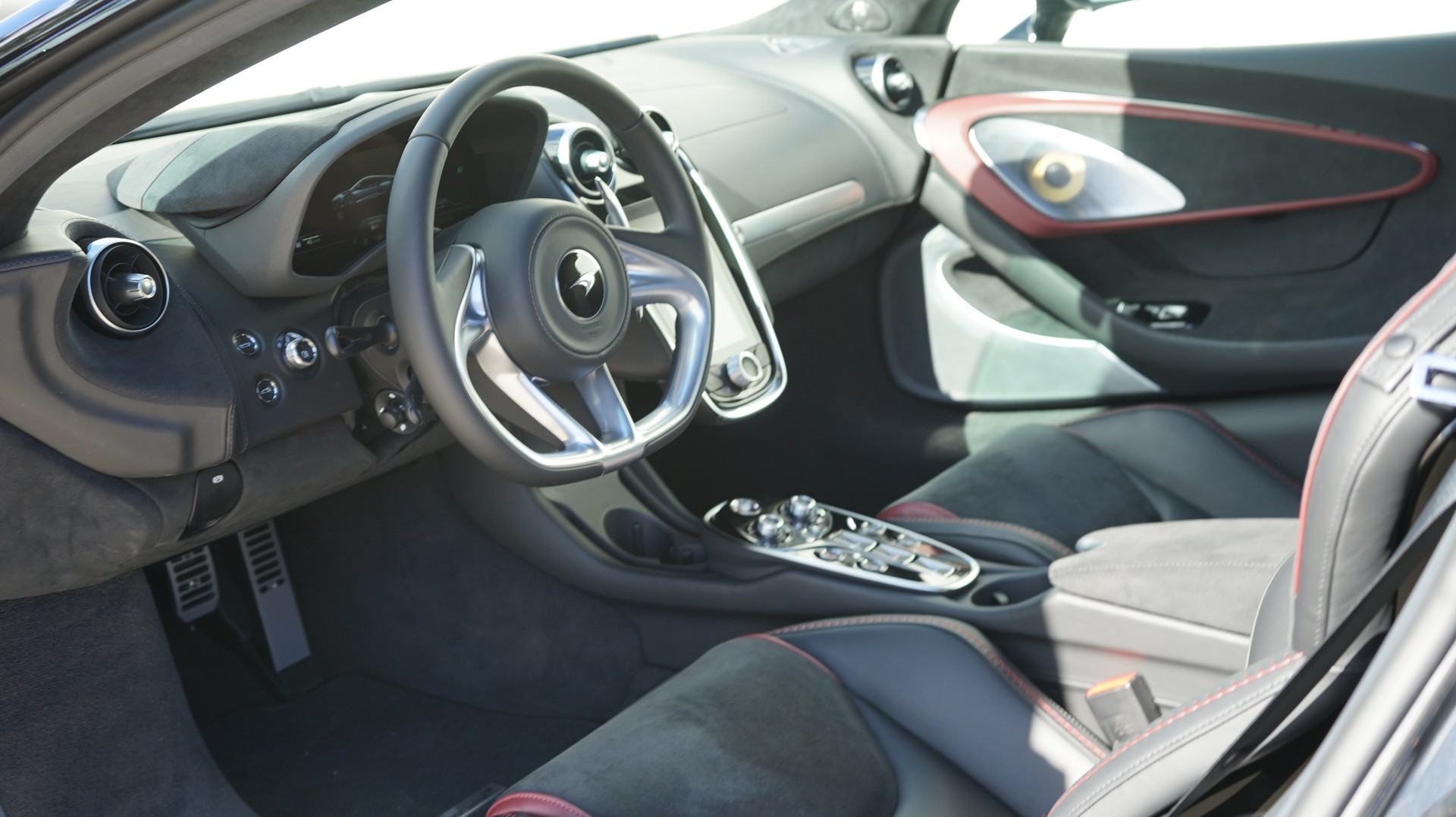 McLAREN Pioneer-image-7