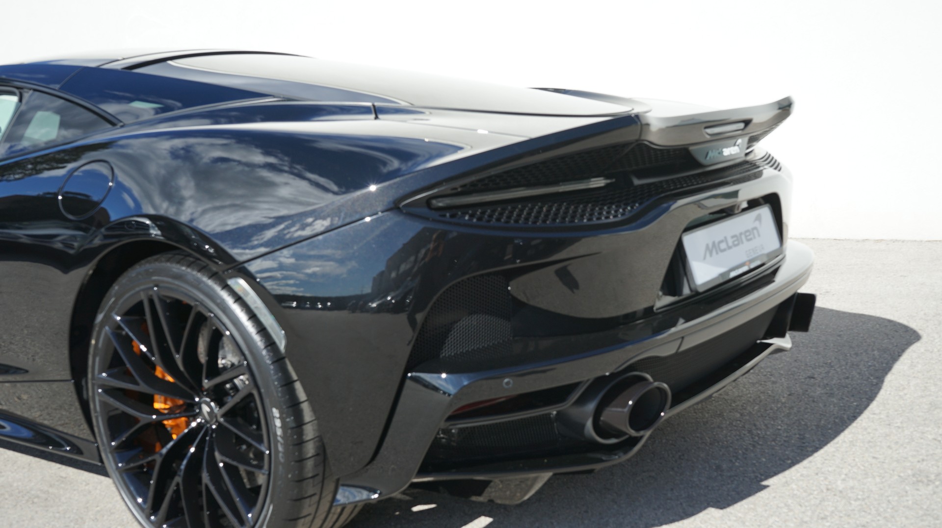 McLAREN Pioneer-image-11