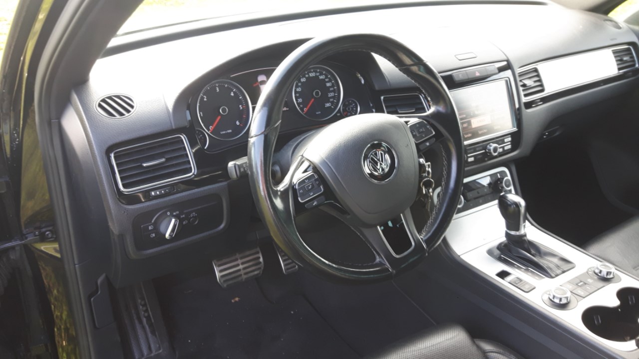 VW Touareg 3.0 TDI BlueMotion Technology Tiptronic-image-3