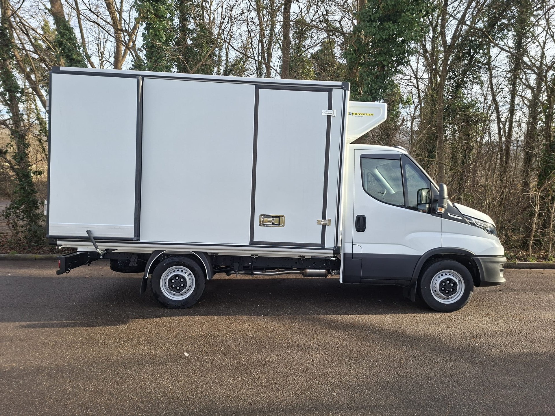 IVECO Daily 35S16HA8-showroom-element-1